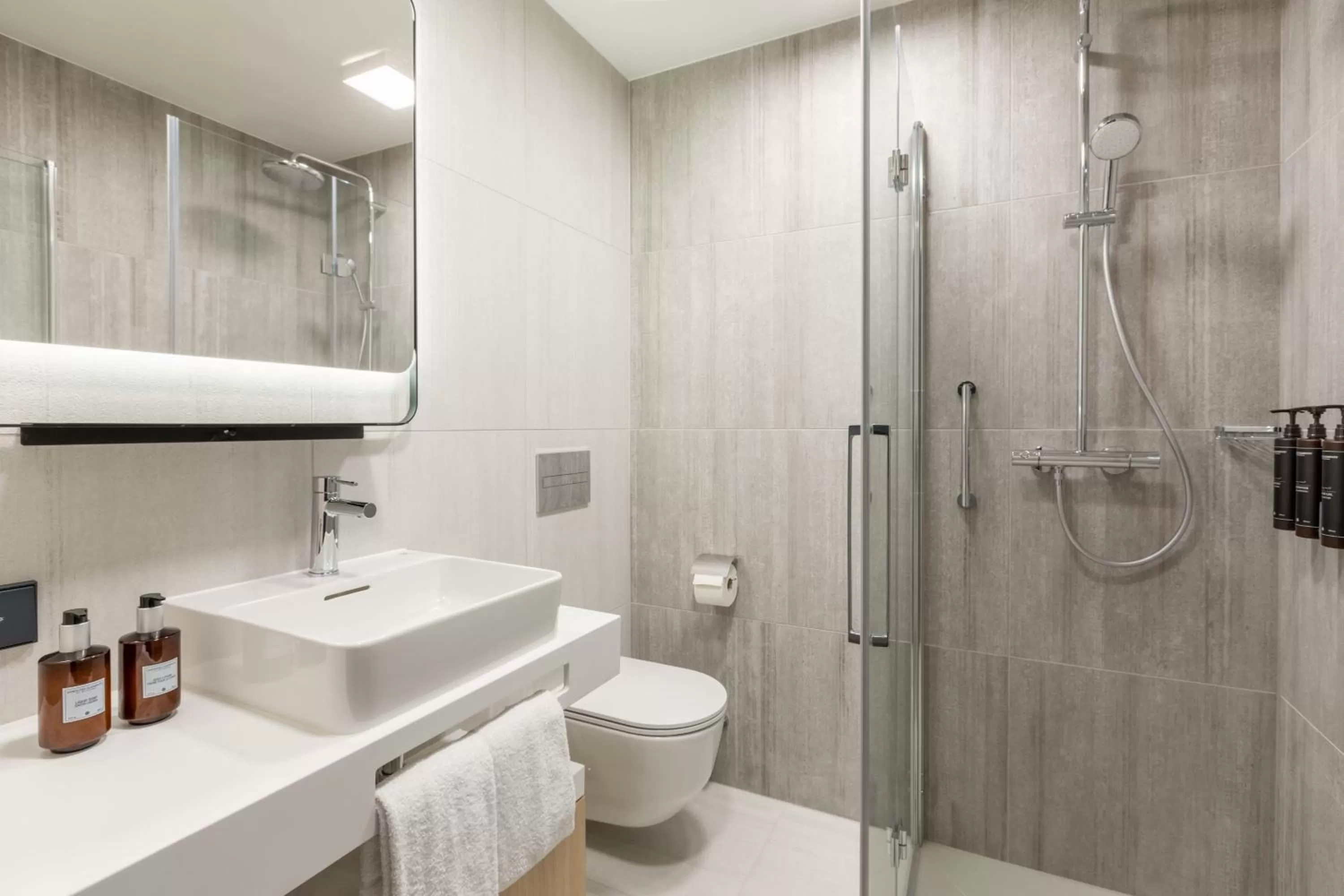 Bathroom in Residence Inn by Marriott Dortmund City