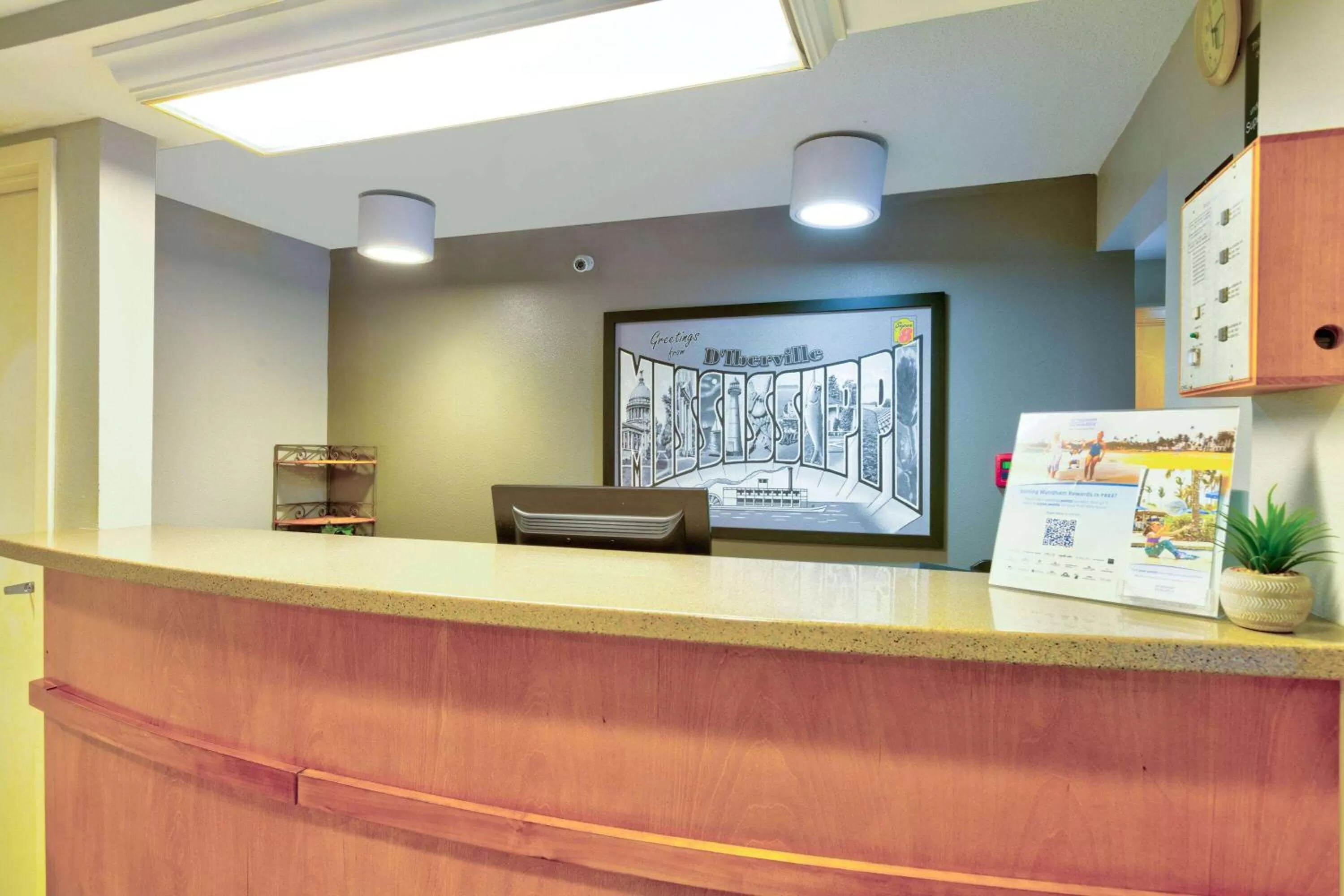 Lobby or reception in Super 8 by Wyndham Diberville Biloxi Area