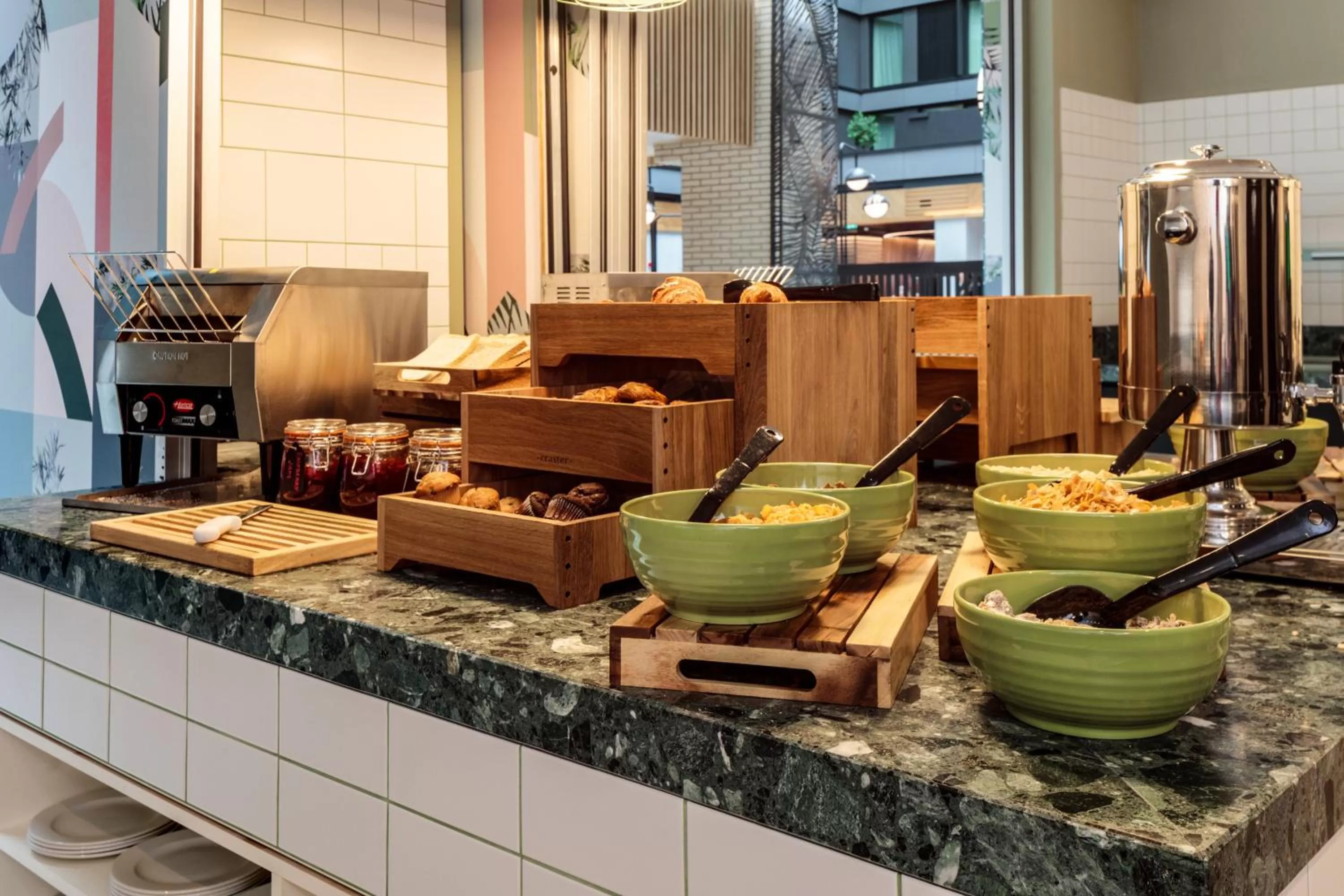 Breakfast in Holiday Inn London Heathrow - Bath Road by IHG