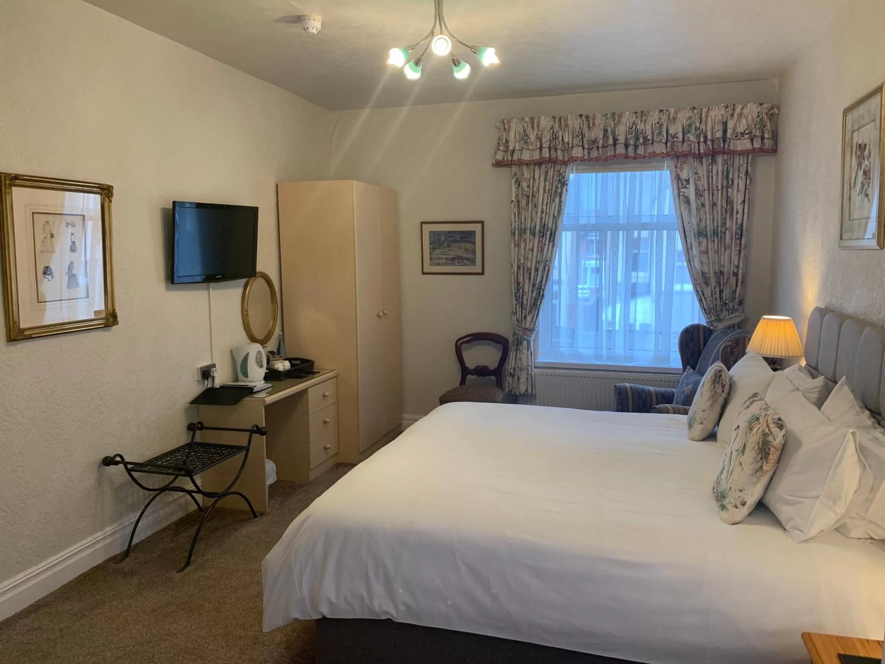 TV and multimedia, Bed in The Gaydon