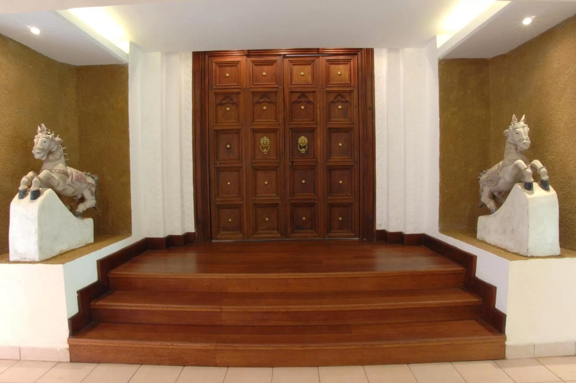 Facade/entrance in Royal Palms Beach Hotel