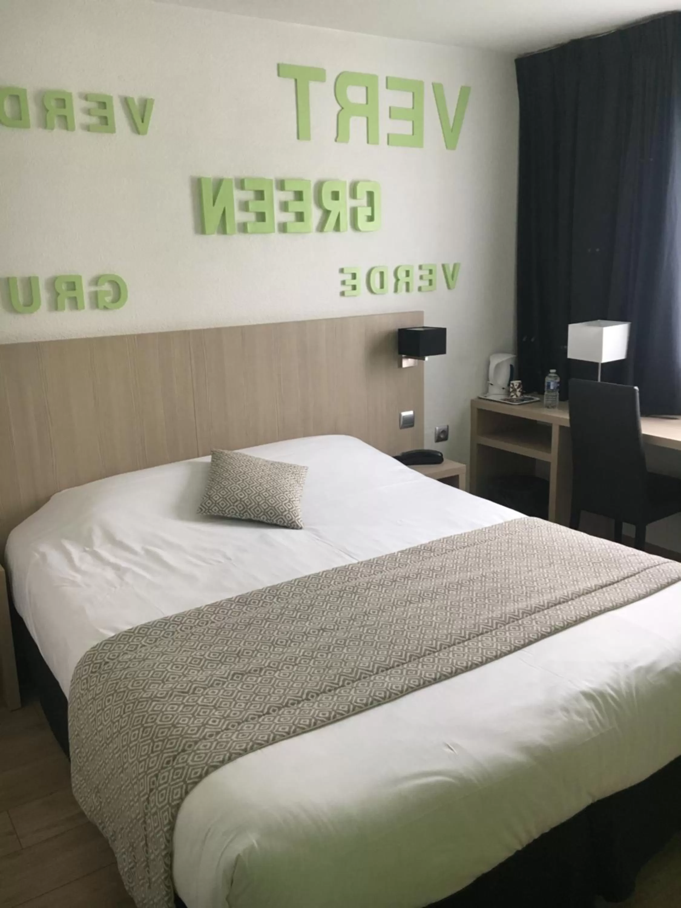 Bed in Hôtel Relais d'Étretat