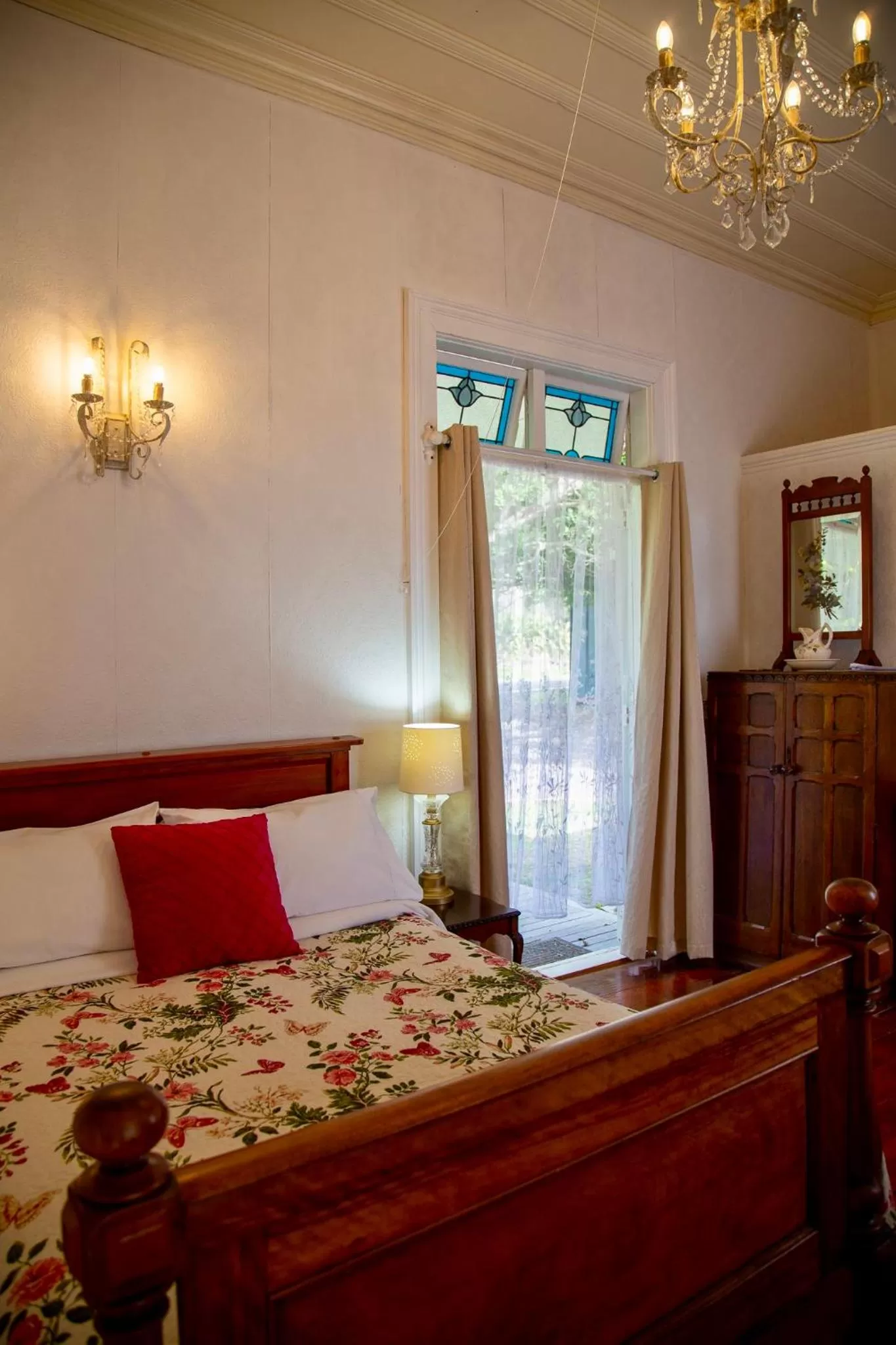 Bedroom, Bed in Karamana Homestead (1872)