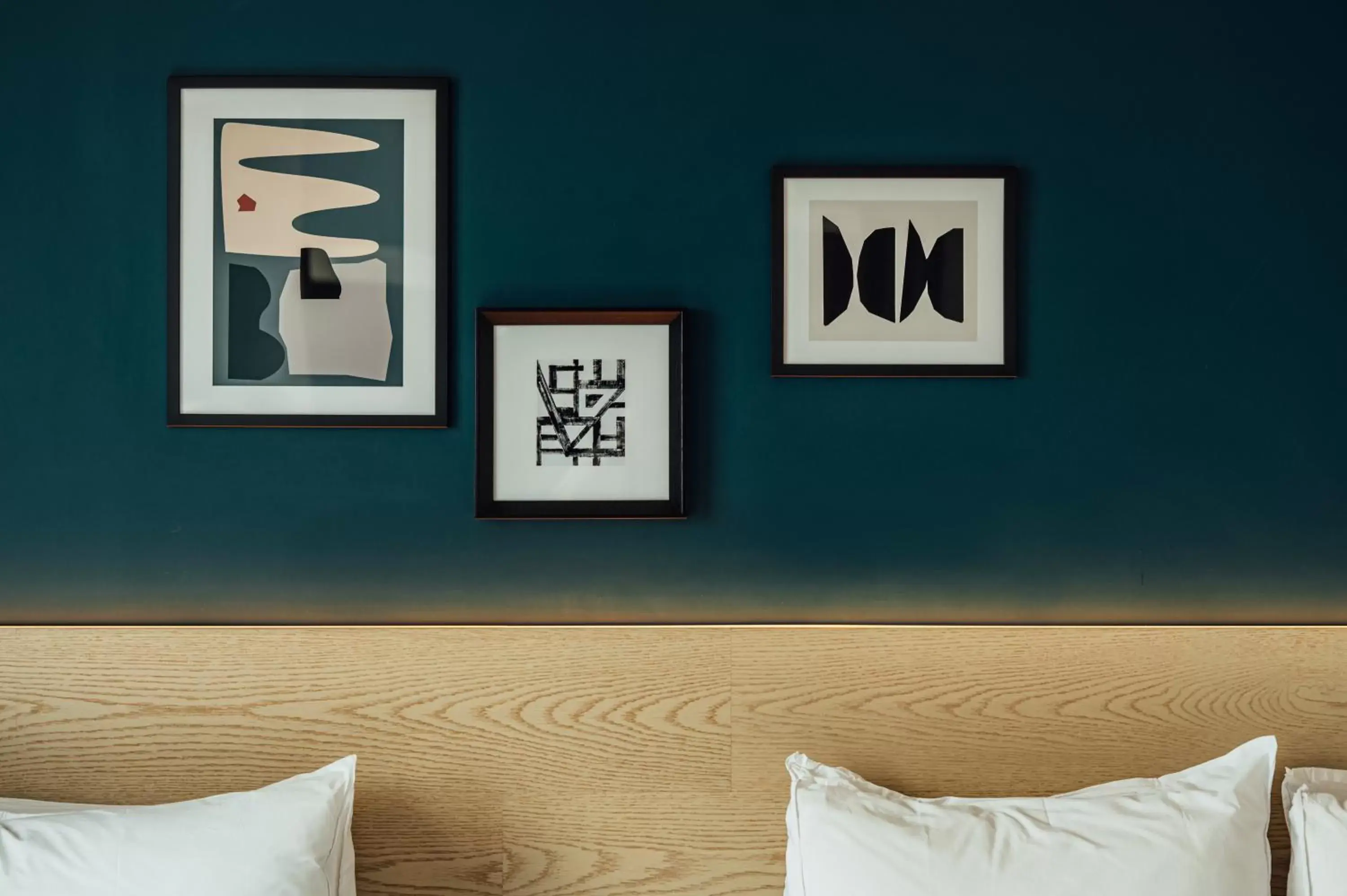 Premier Double Guest Room with 2 queen Beds - City View in Four Points by Sheraton Josun, Seoul Myeongdong Premier Double Guest Room with 2 queen Beds - City View in Four Points by Sheraton Josun, Seoul Myeongdong