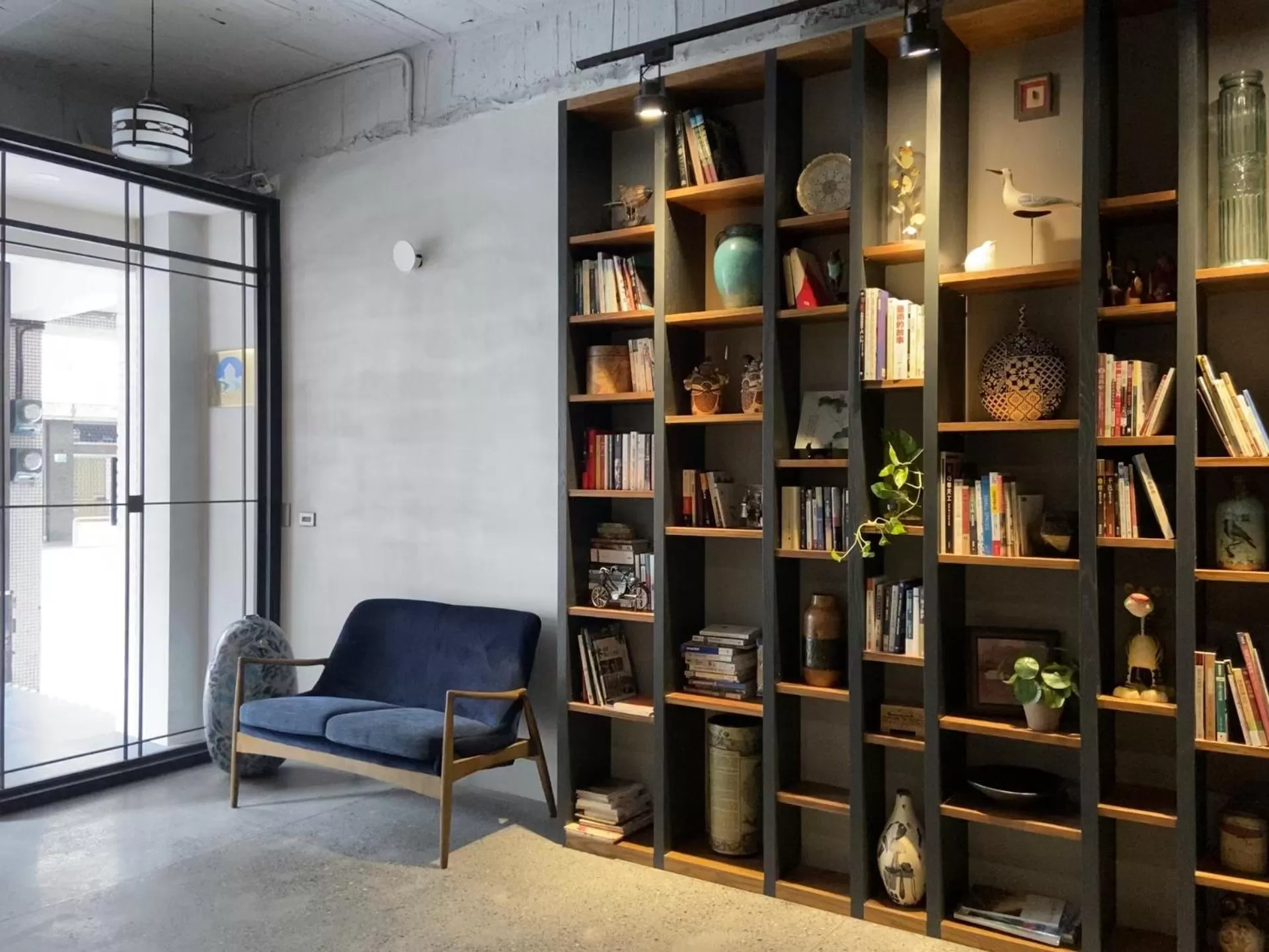 Library in De Provintia Straat B&B