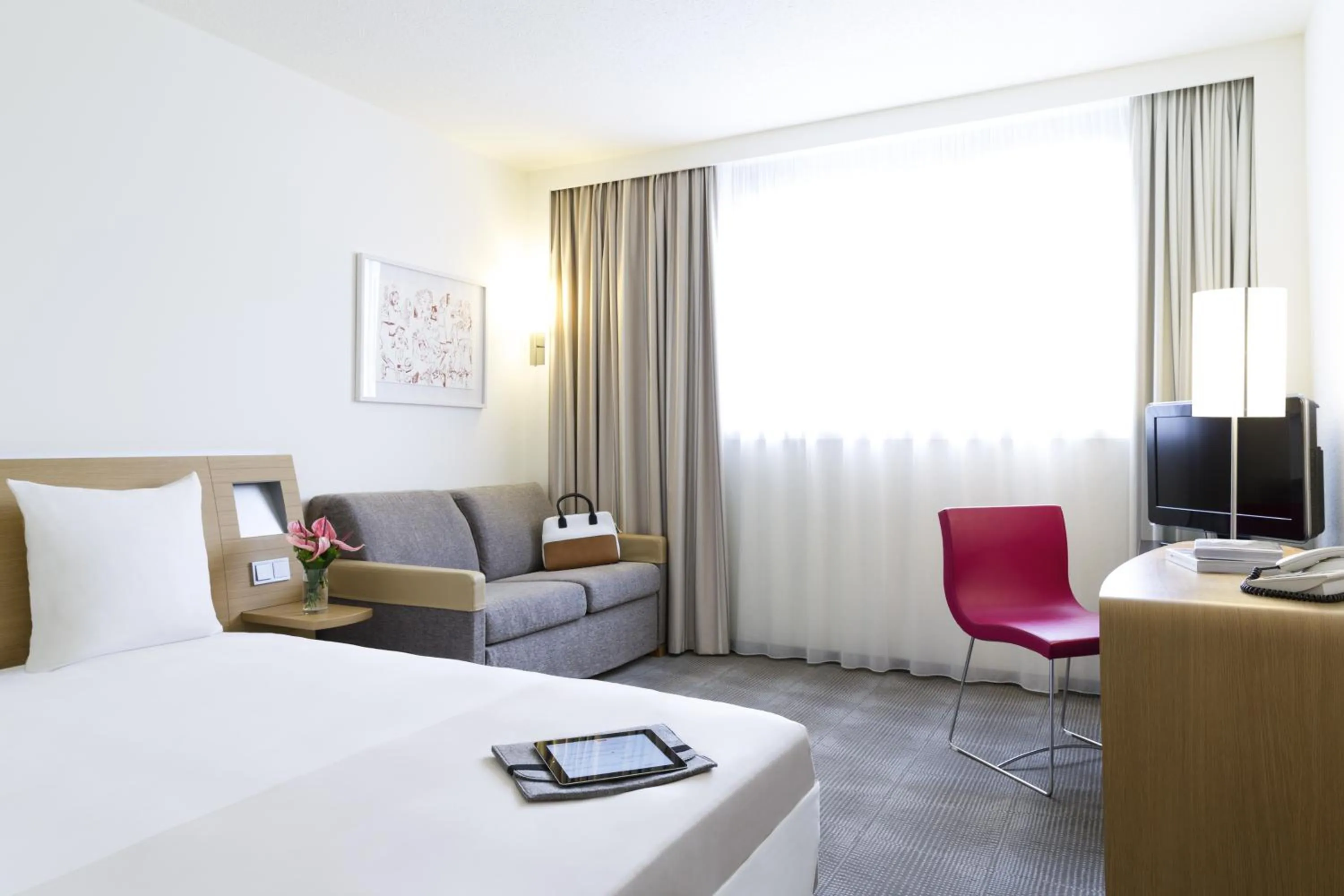Superior Double Room with Sofa Bed in Novotel Frankfurt City
