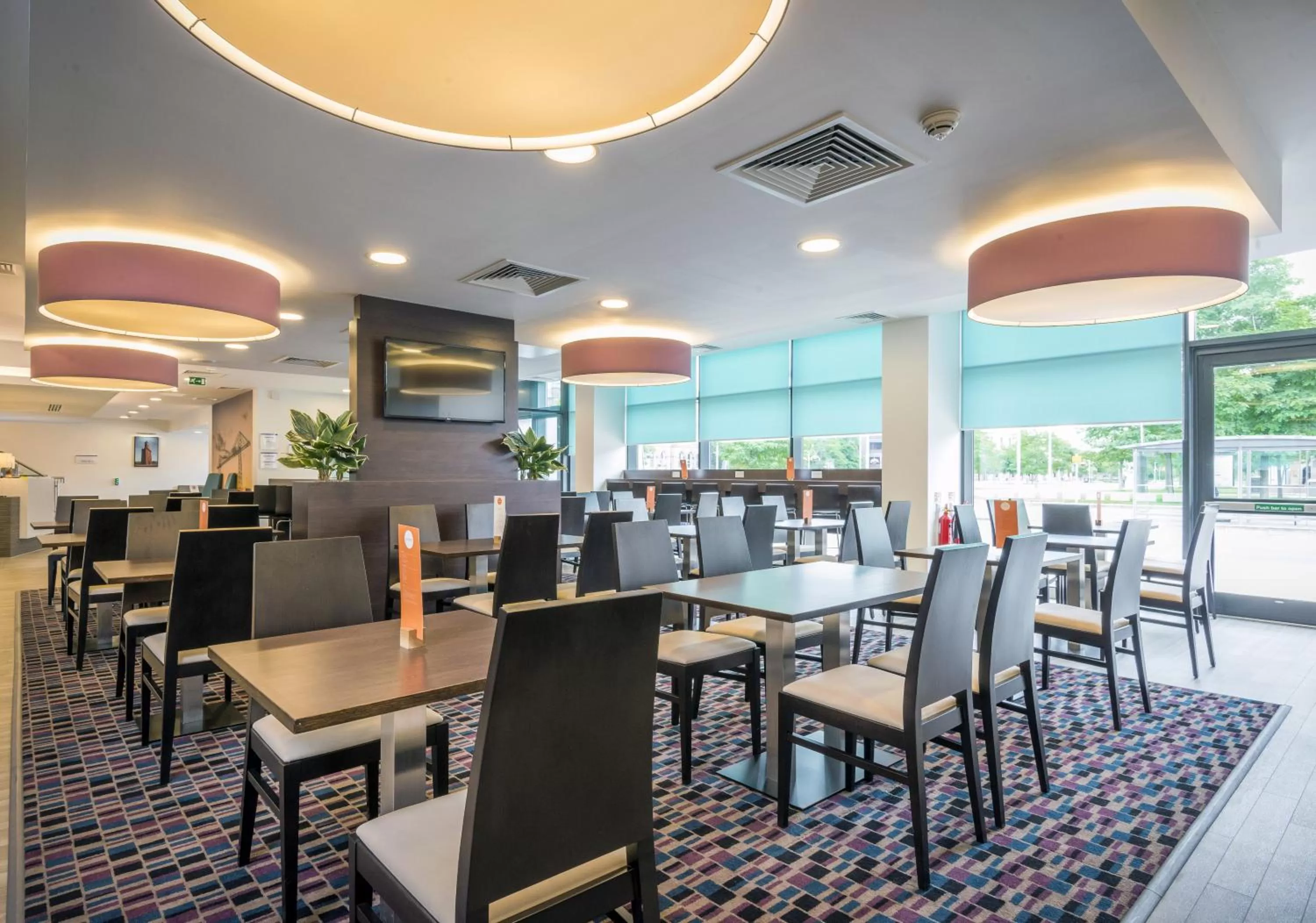 Restaurant/places to eat in Holiday Inn Express Middlesbrough - Centre Square by IHG