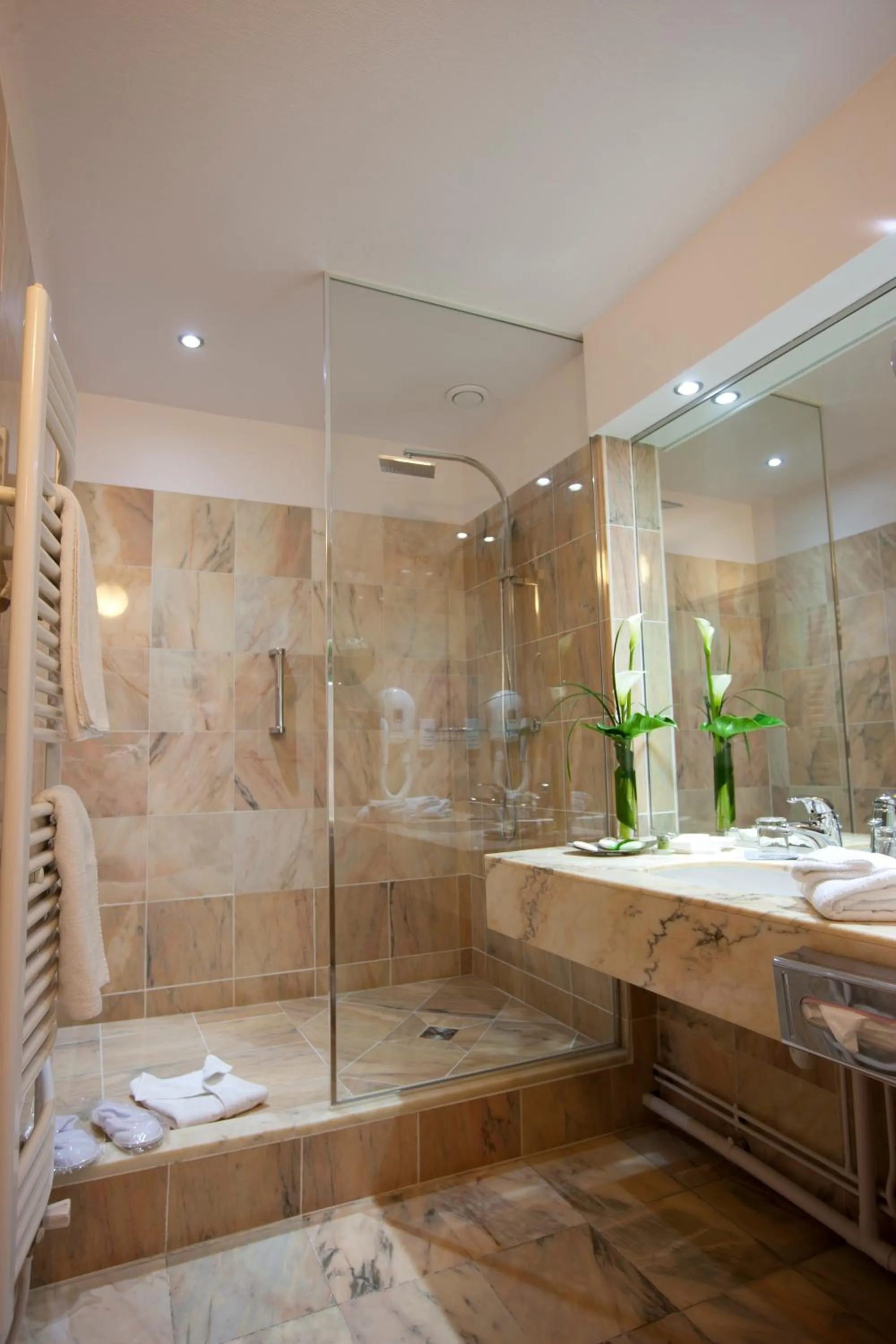 Bathroom in Alliance Lille - Couvent Des Minimes