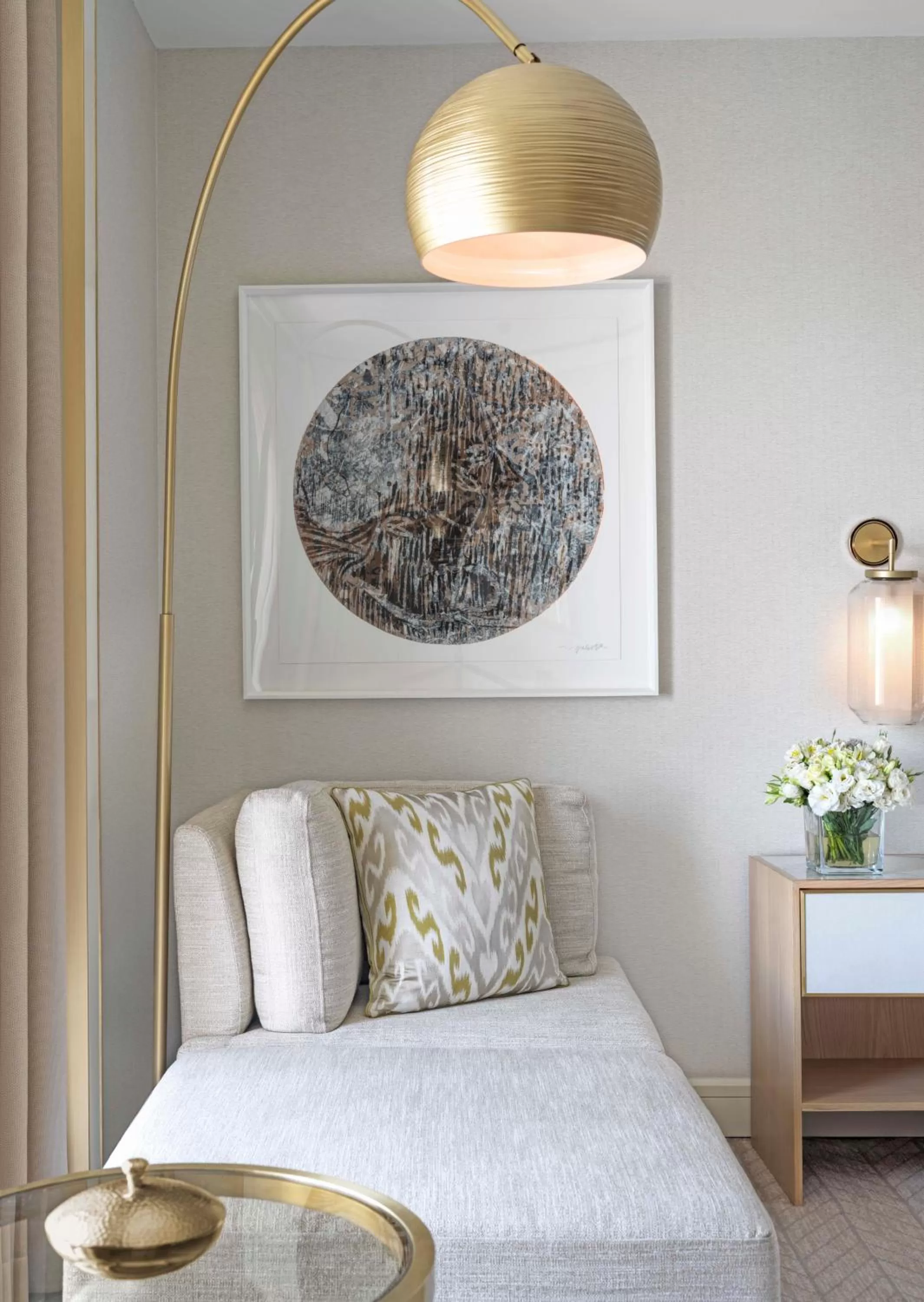 Seating area, Bed in Four Seasons Hotel Amman