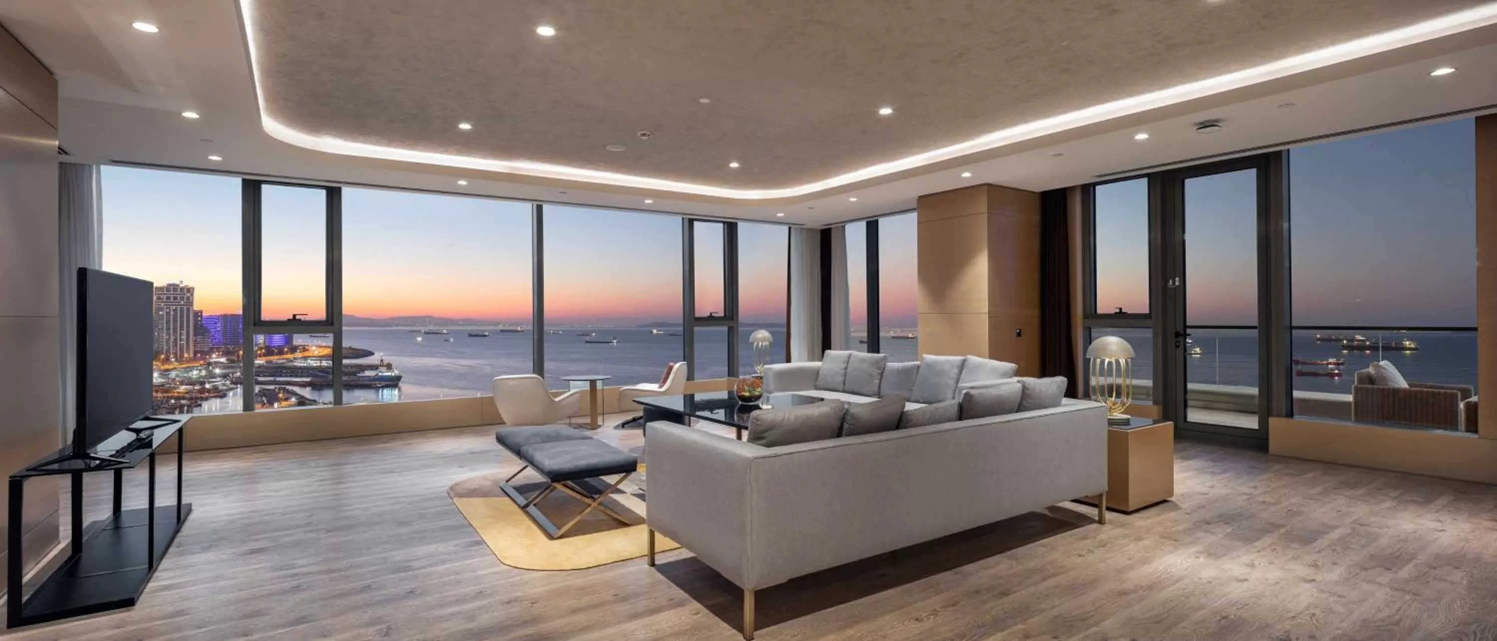 Living room in Hilton Istanbul Bakirkoy