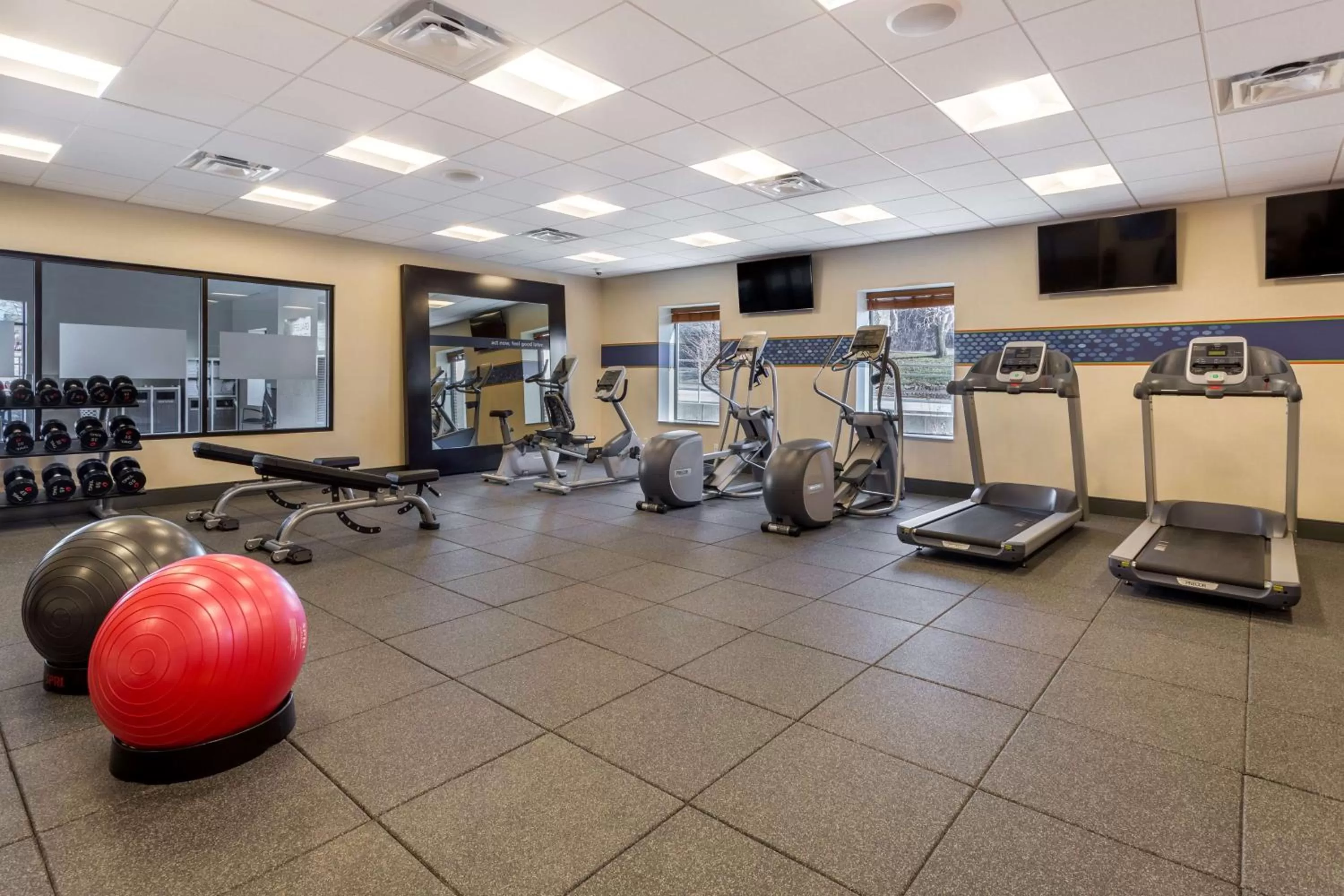 Fitness centre/facilities in Hampton Inn & Suites Newport/Cincinnati, KY