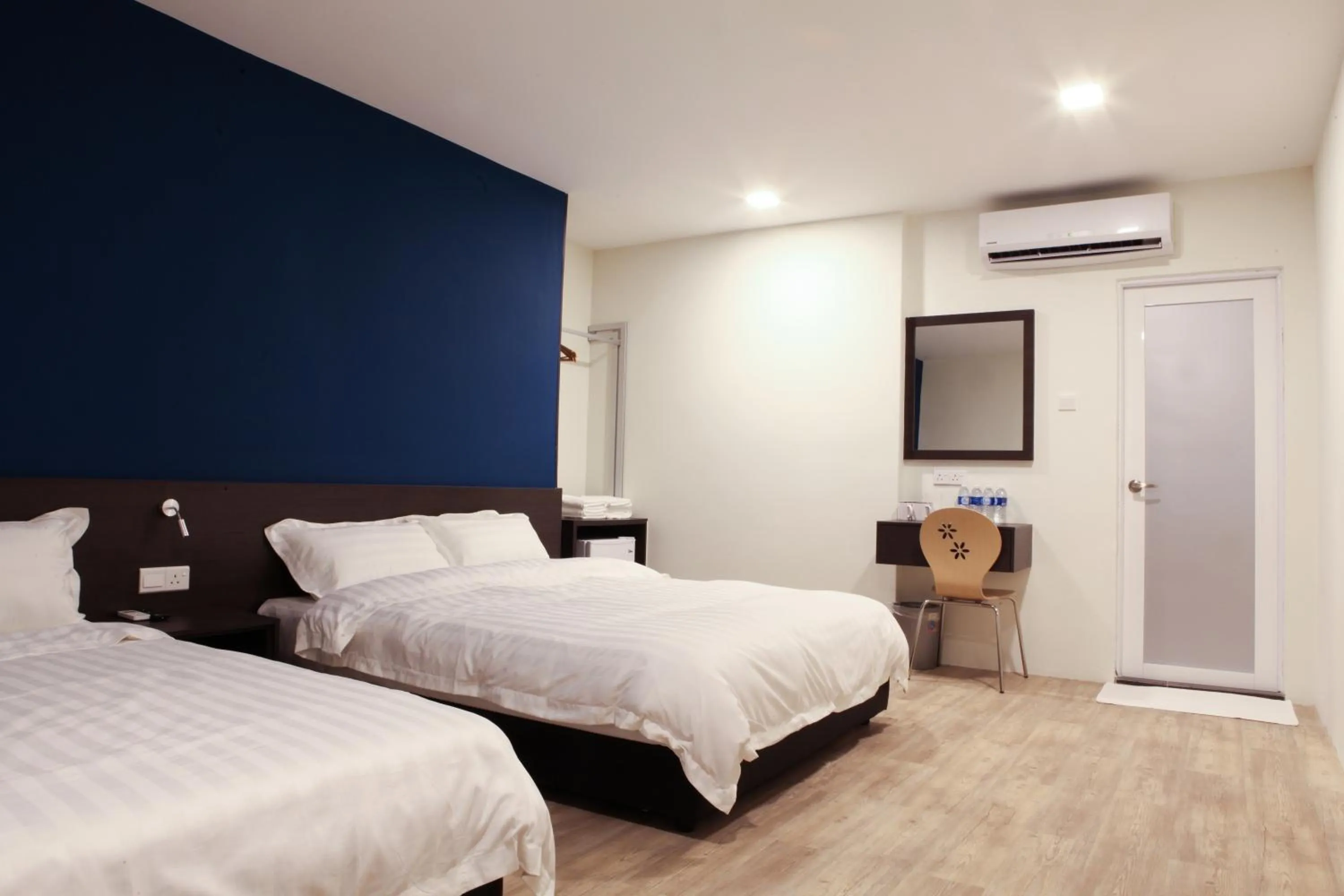 Photo of the whole room, Bed in Hotel Mezzo