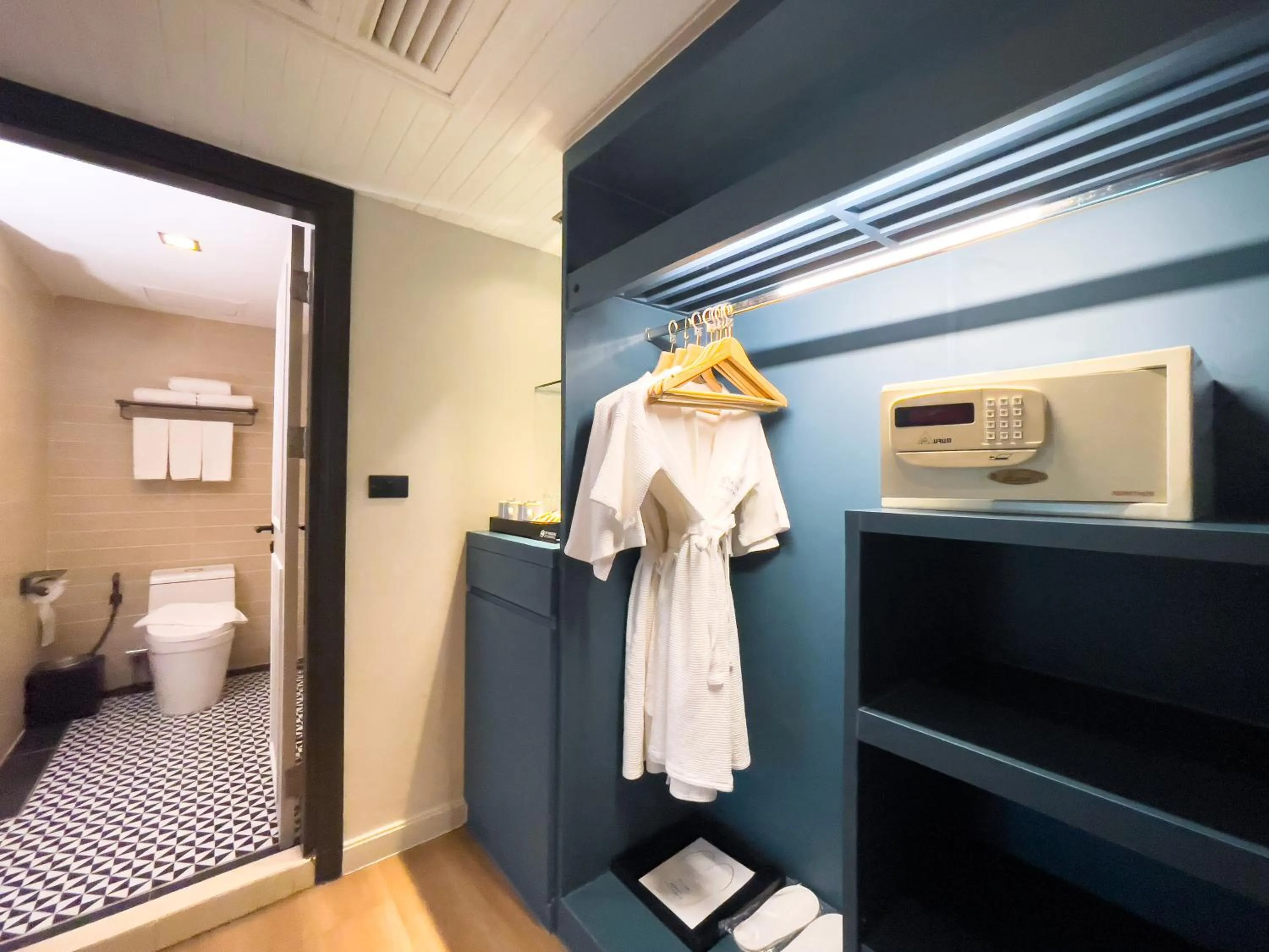 safe in A-ONE Bangkok Hotel