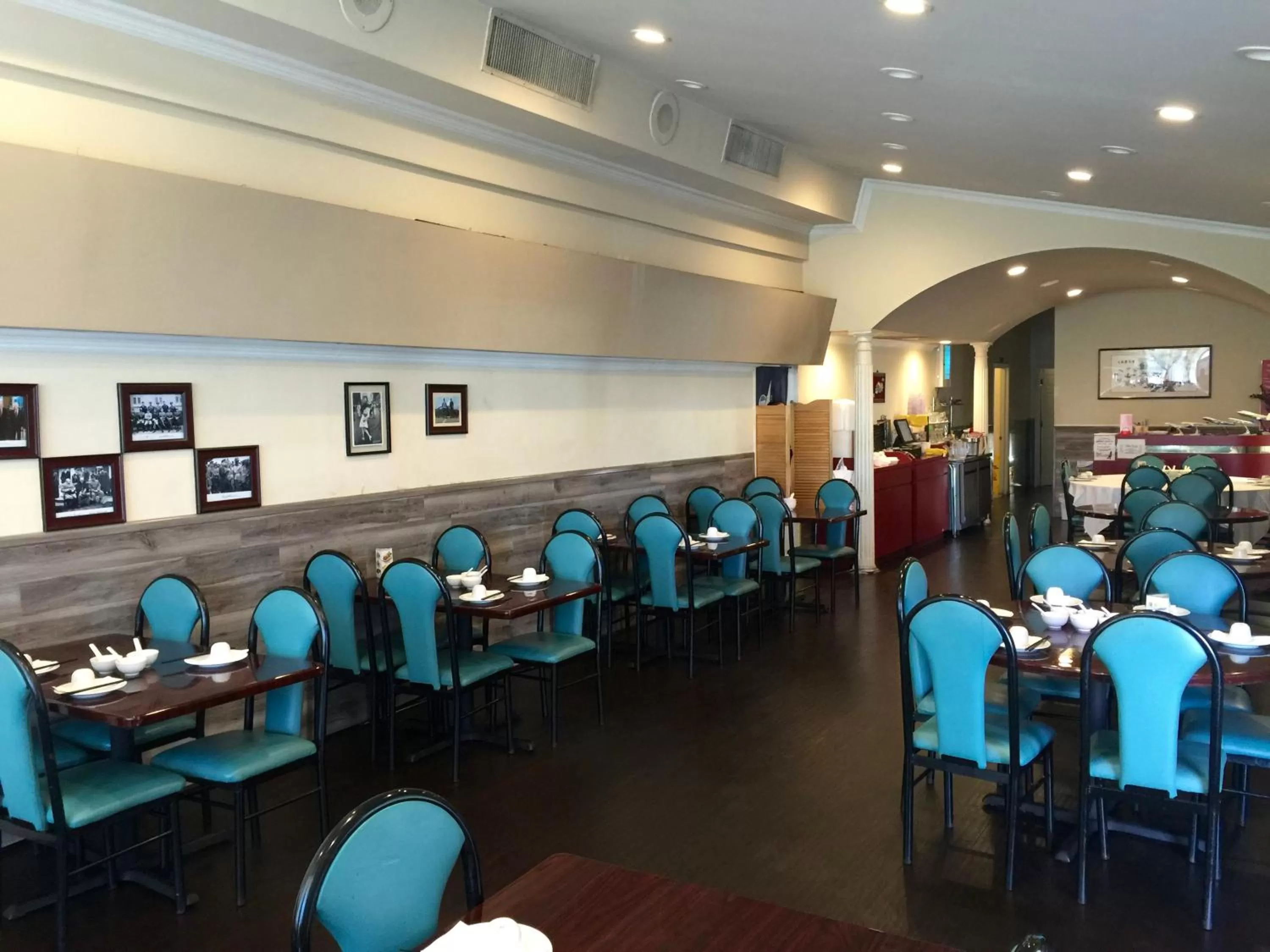 Restaurant/places to eat in Ramada by Wyndham Torrance