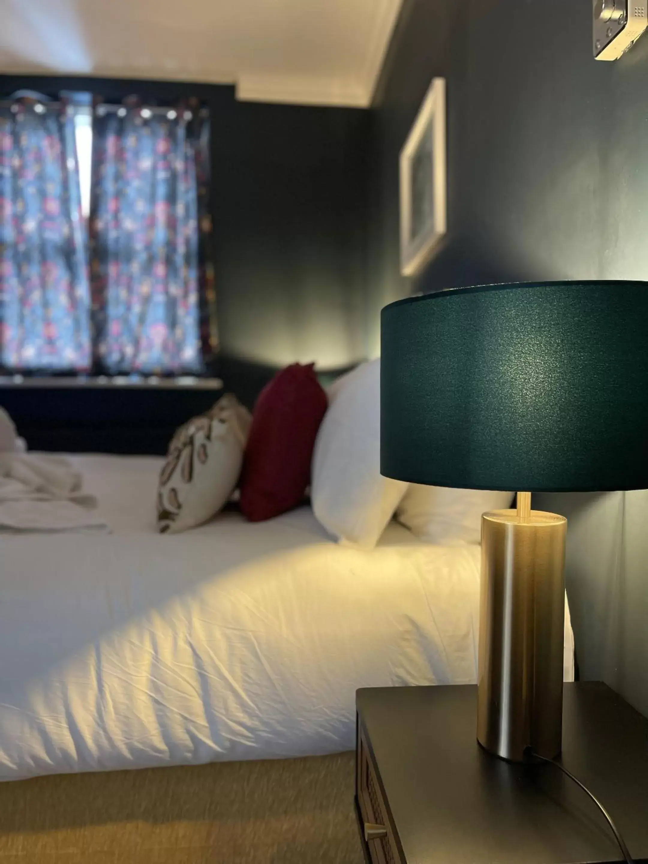 King Room in 81 Promenade Cheltenham King Room in 81 Promenade Cheltenham