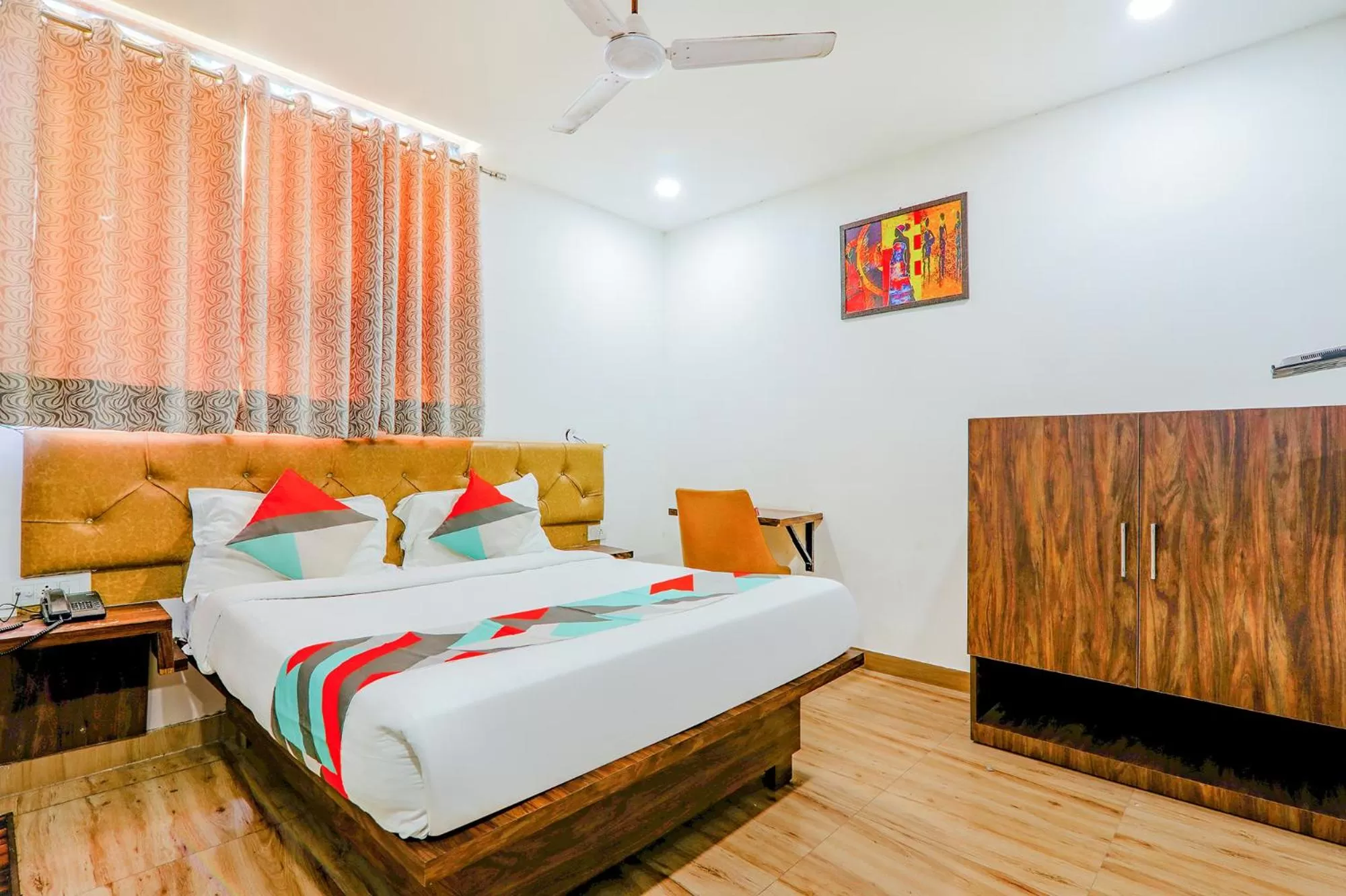 Photo of the whole room in FabExpress The Mall Inn