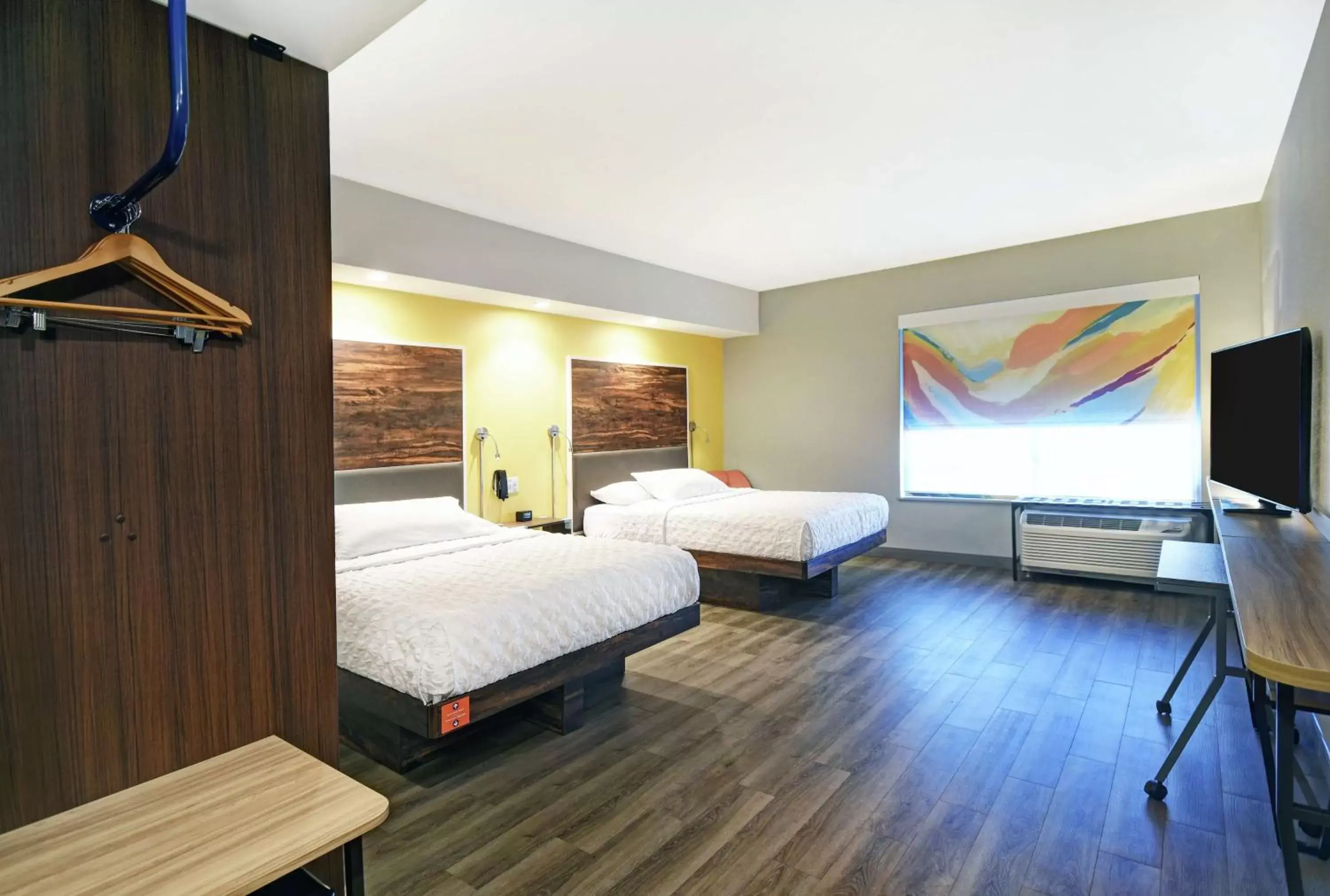 Queen Room with Two Queen Beds and Roll-In Shower - Mobility Access/Non-Smoking in Tru By Hilton Portland Airport Area Me Queen Room with Two Queen Beds and Roll-In Shower - Mobility Access/Non-Smoking in Tru By Hilton Portland Airport Area Me