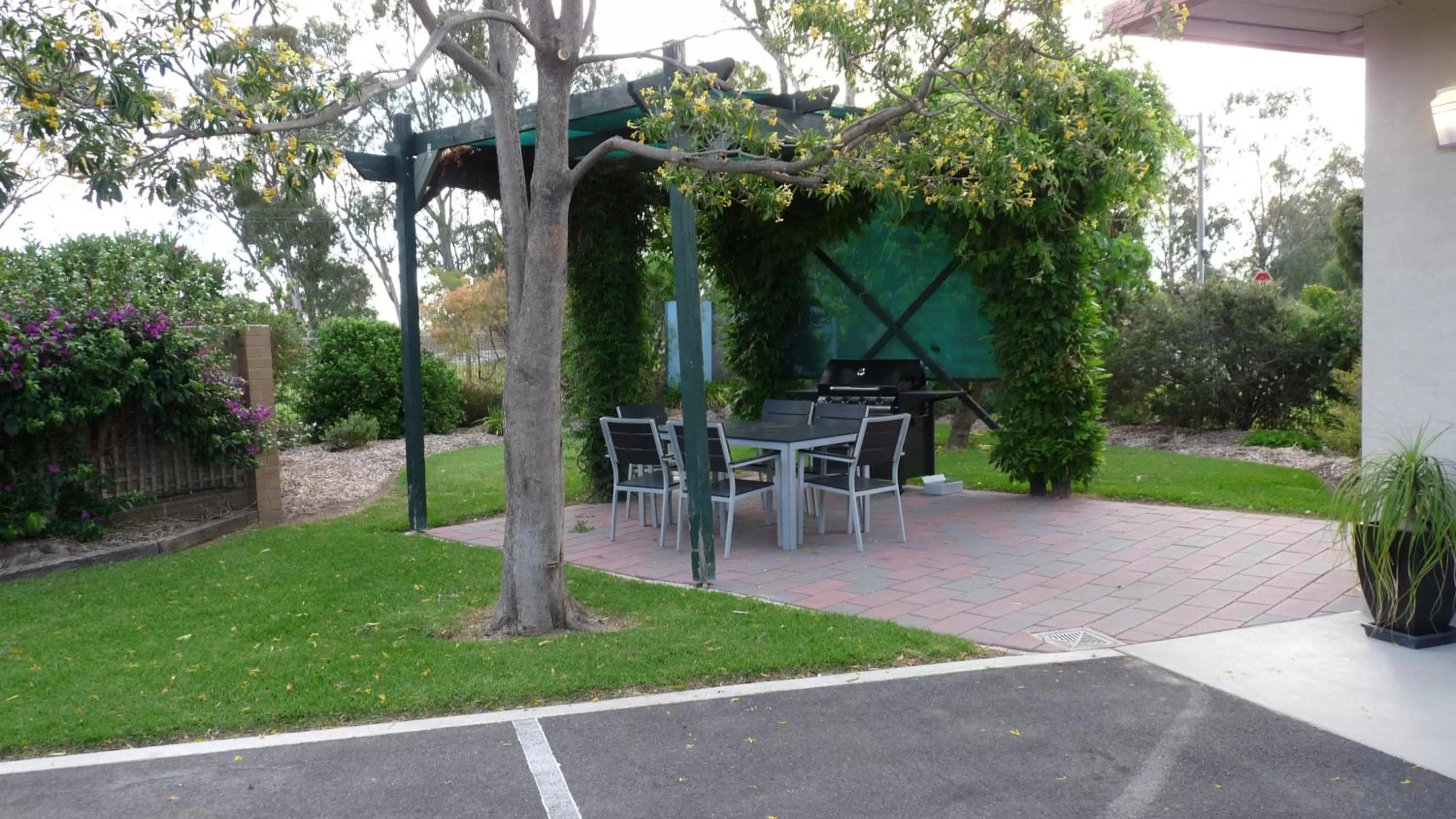 BBQ facilities in Loddon River Motel Kerang