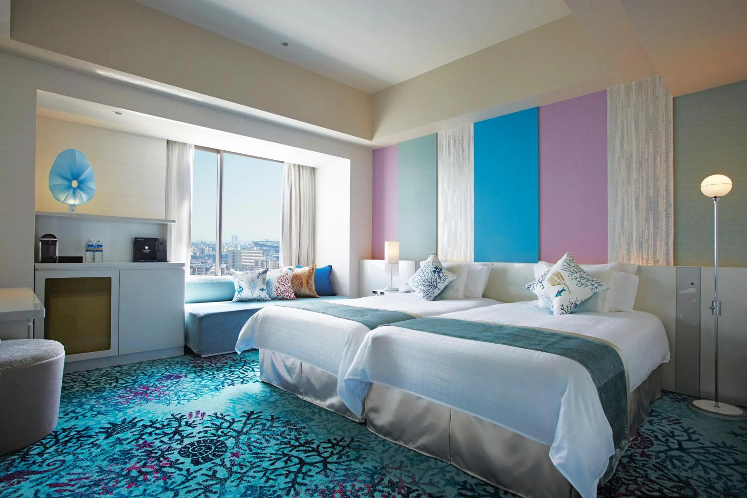 Ocean Twin Room for 2 people - Non-Smoking - Top Floor in Hotel Universal Port