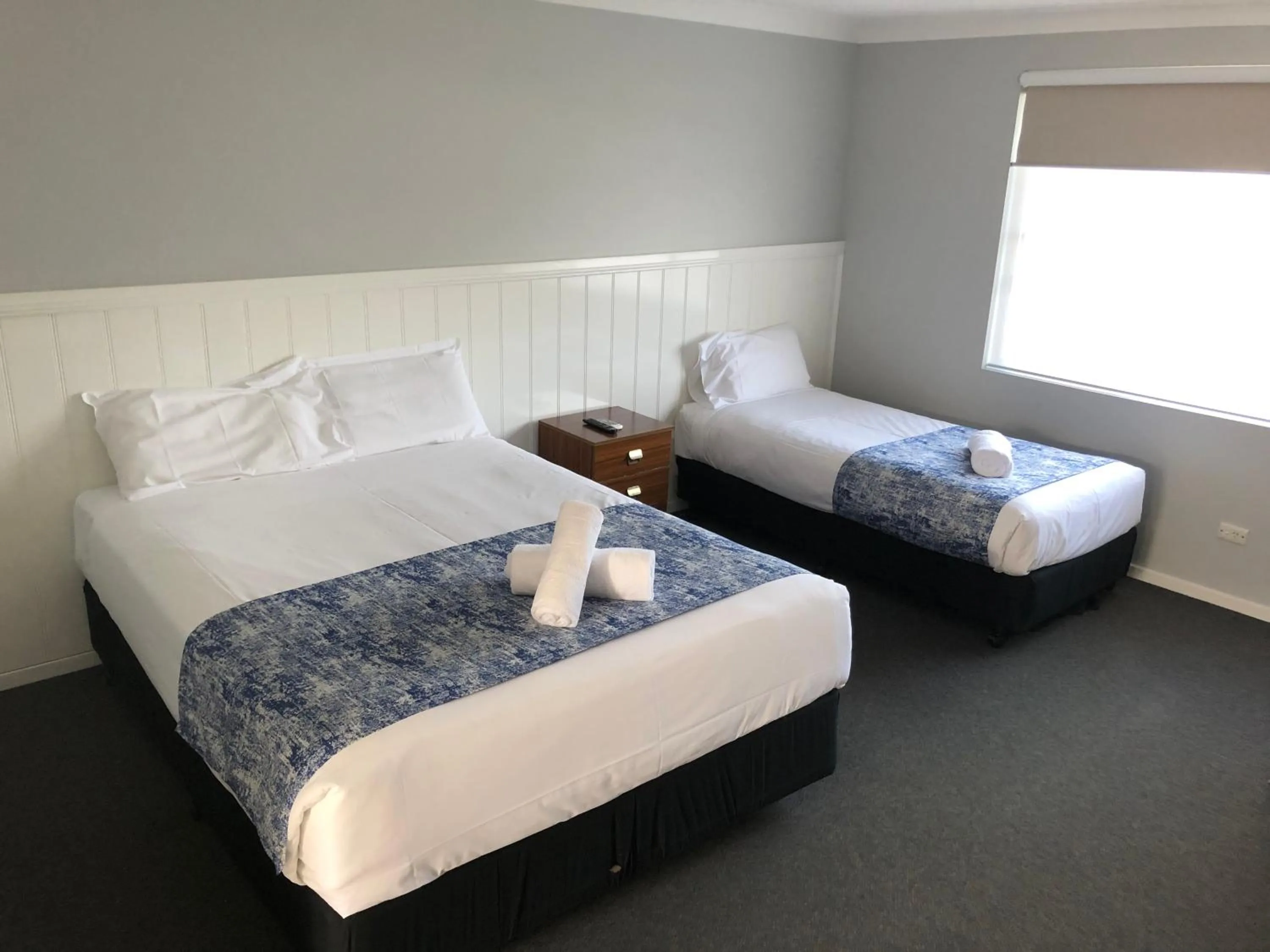 Bed in Marco Polo Motor Inn Taree