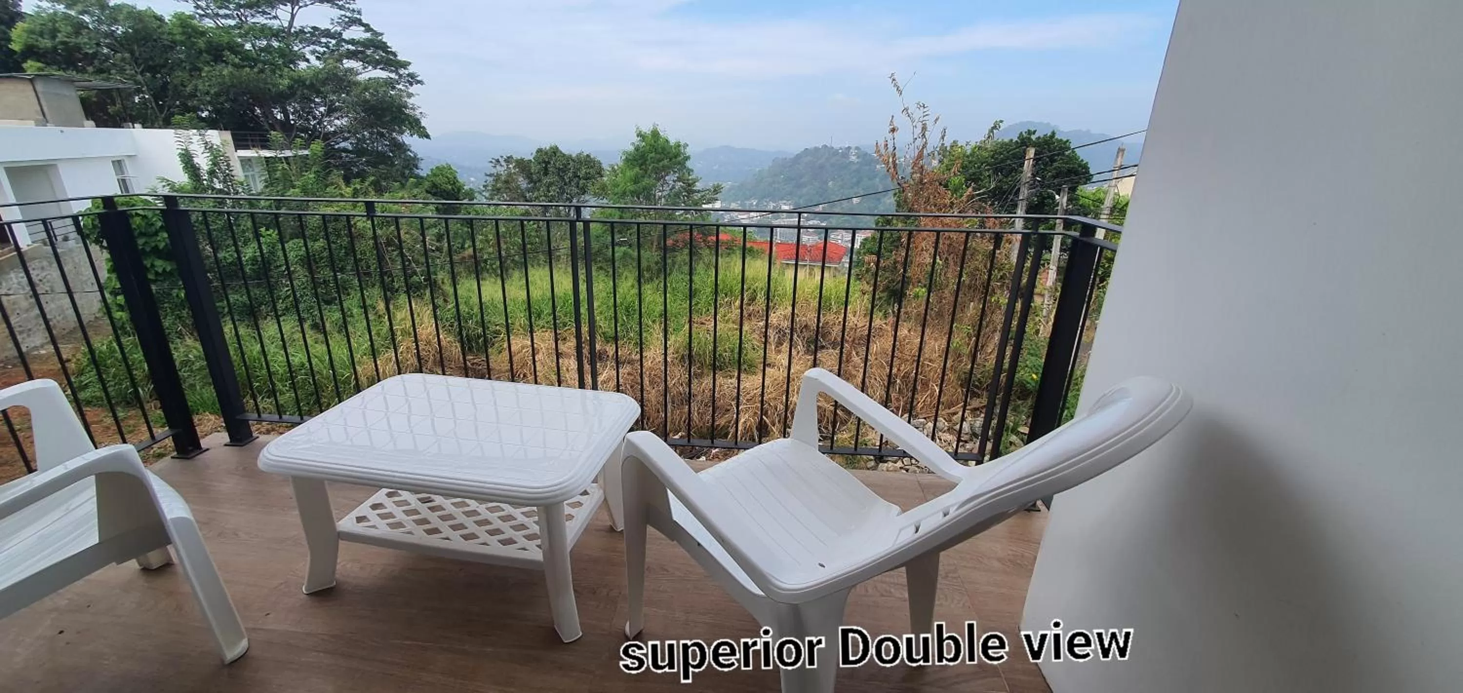 Hotel Kandyan View ''Free pickup from Kandy city''