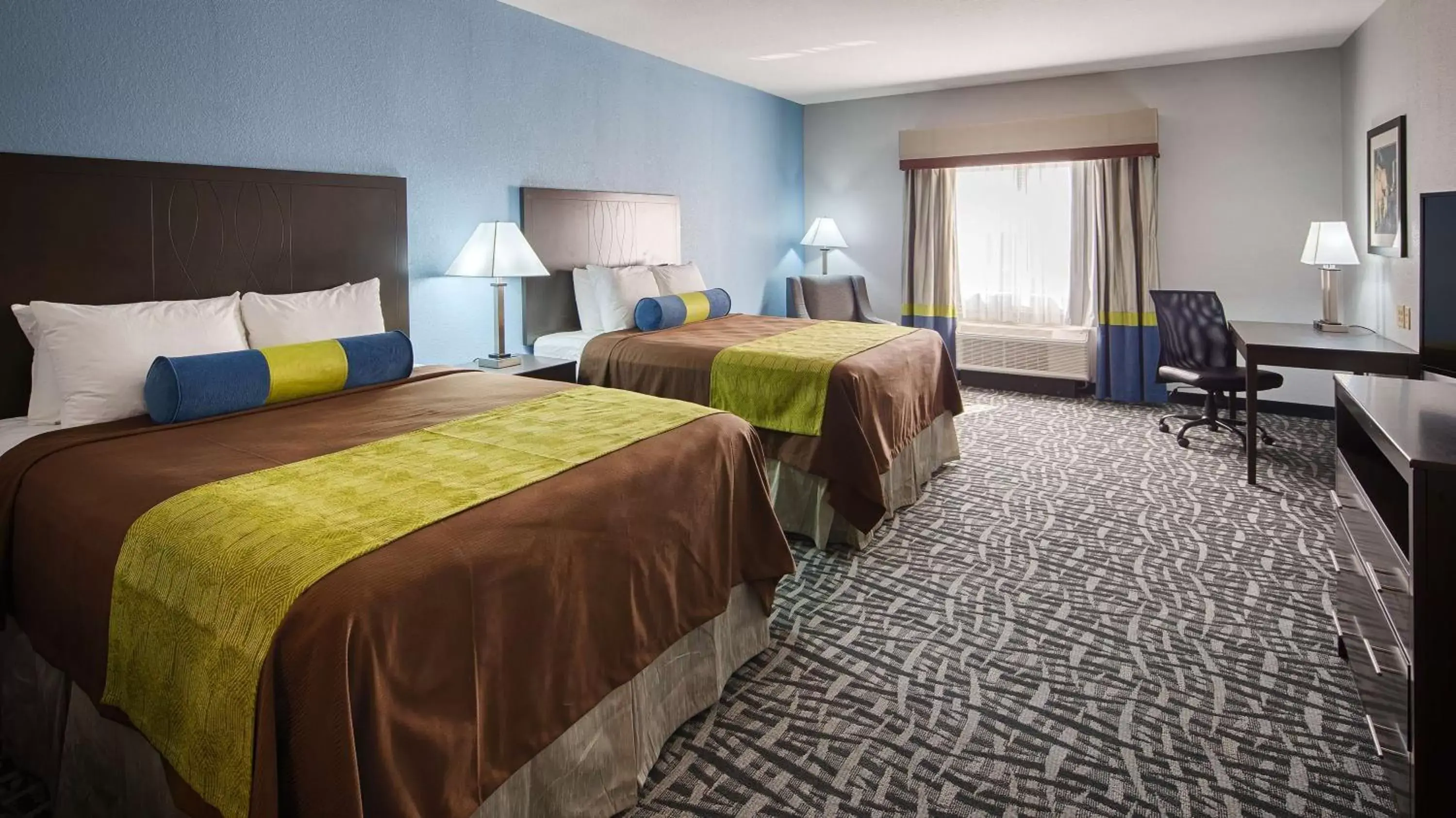 Queen Suite with Two Queen Beds - Disability Access in Best Western Plus Lonestar Inn & Suites Queen Suite with Two Queen Beds - Disability Access in Best Western Plus Lonestar Inn & Suites