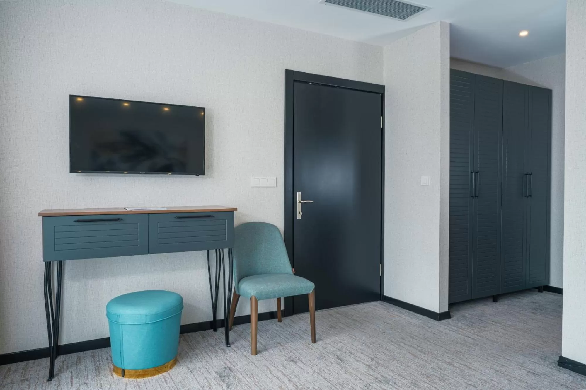 TV and multimedia in Leo Suites