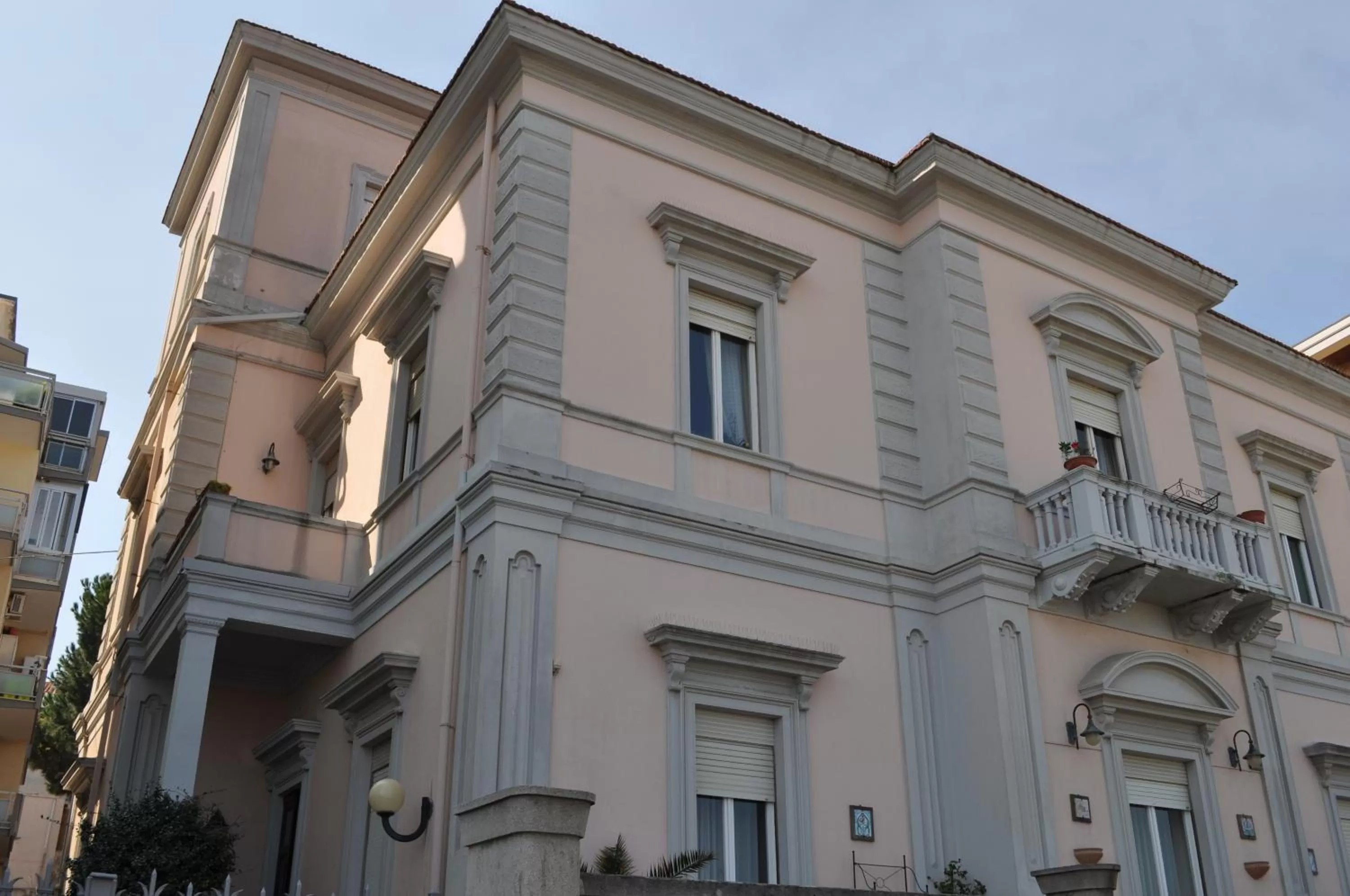 Property building in Villa L'Aurora