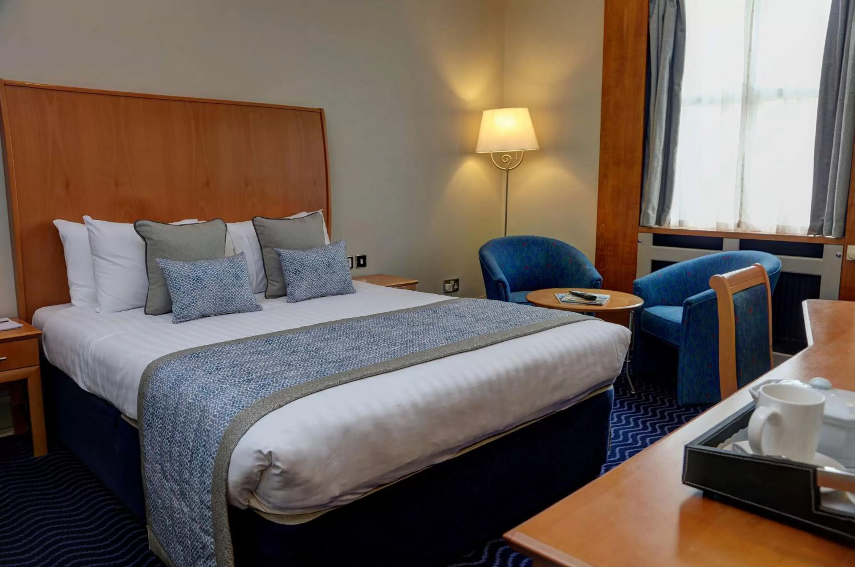 Photo of the whole room, Bed in The Midland Hotel