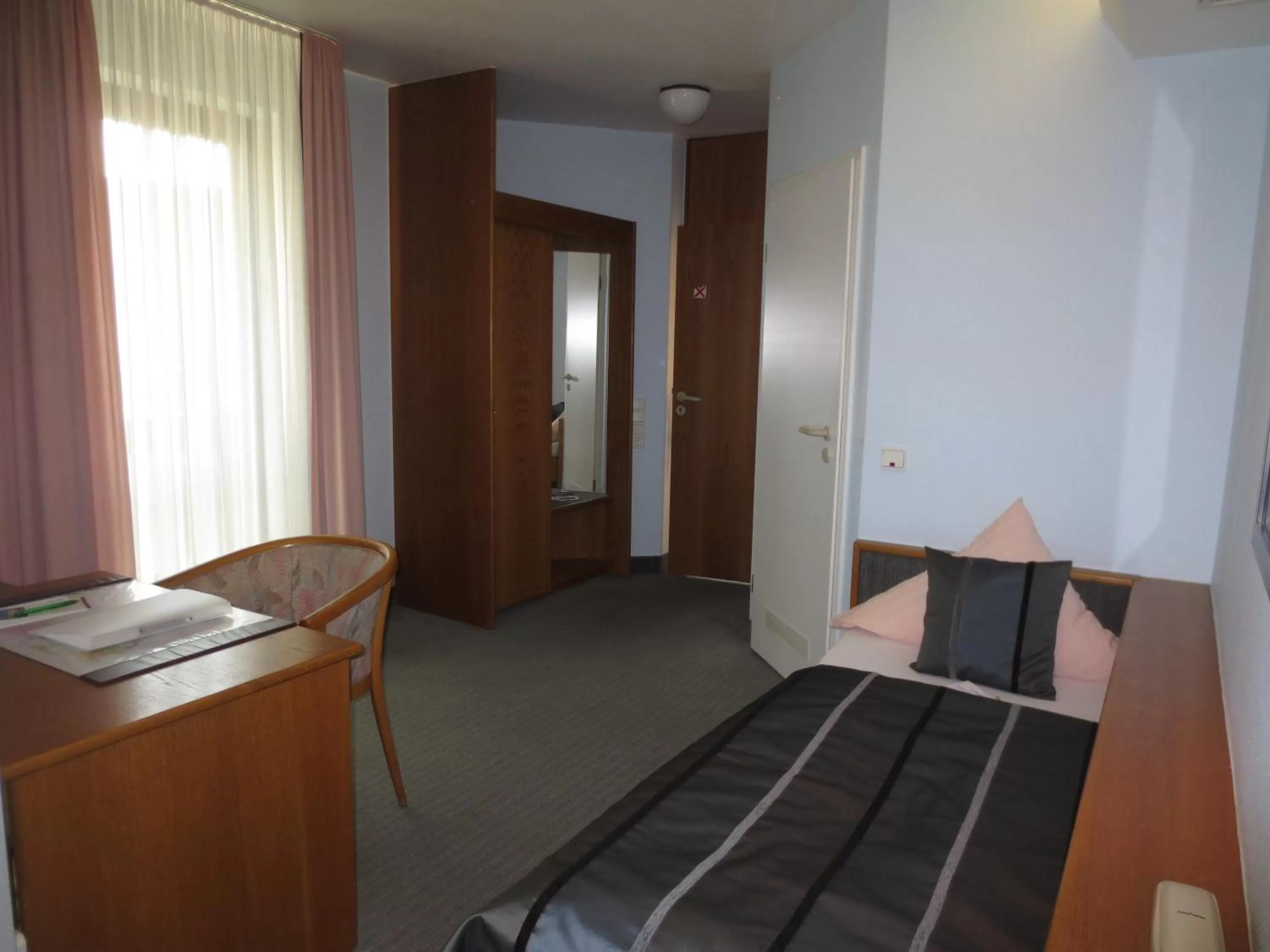 Bedroom, Bed in Hotel Corsten