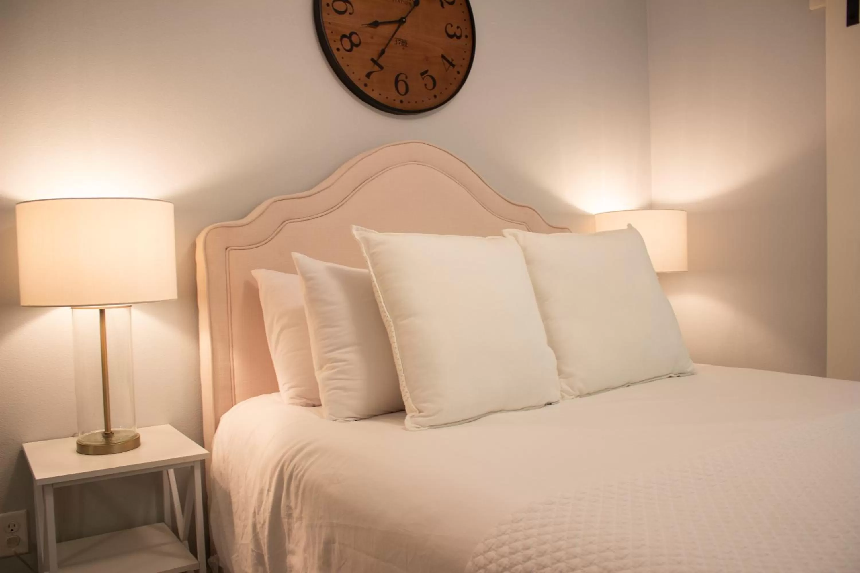 Bed in Douglas On Third