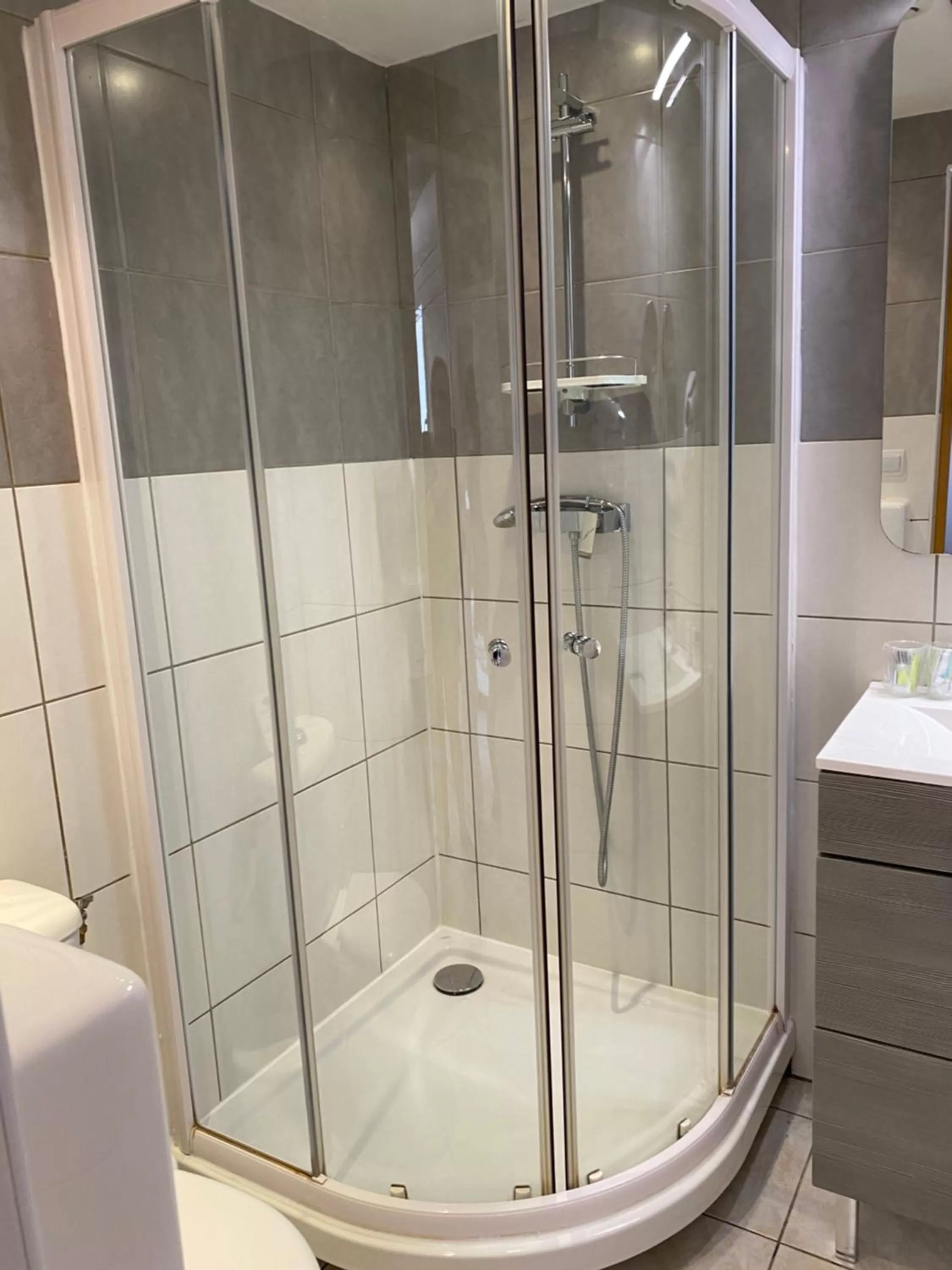 LOGIS Hôtel Restaurant La Chaumière