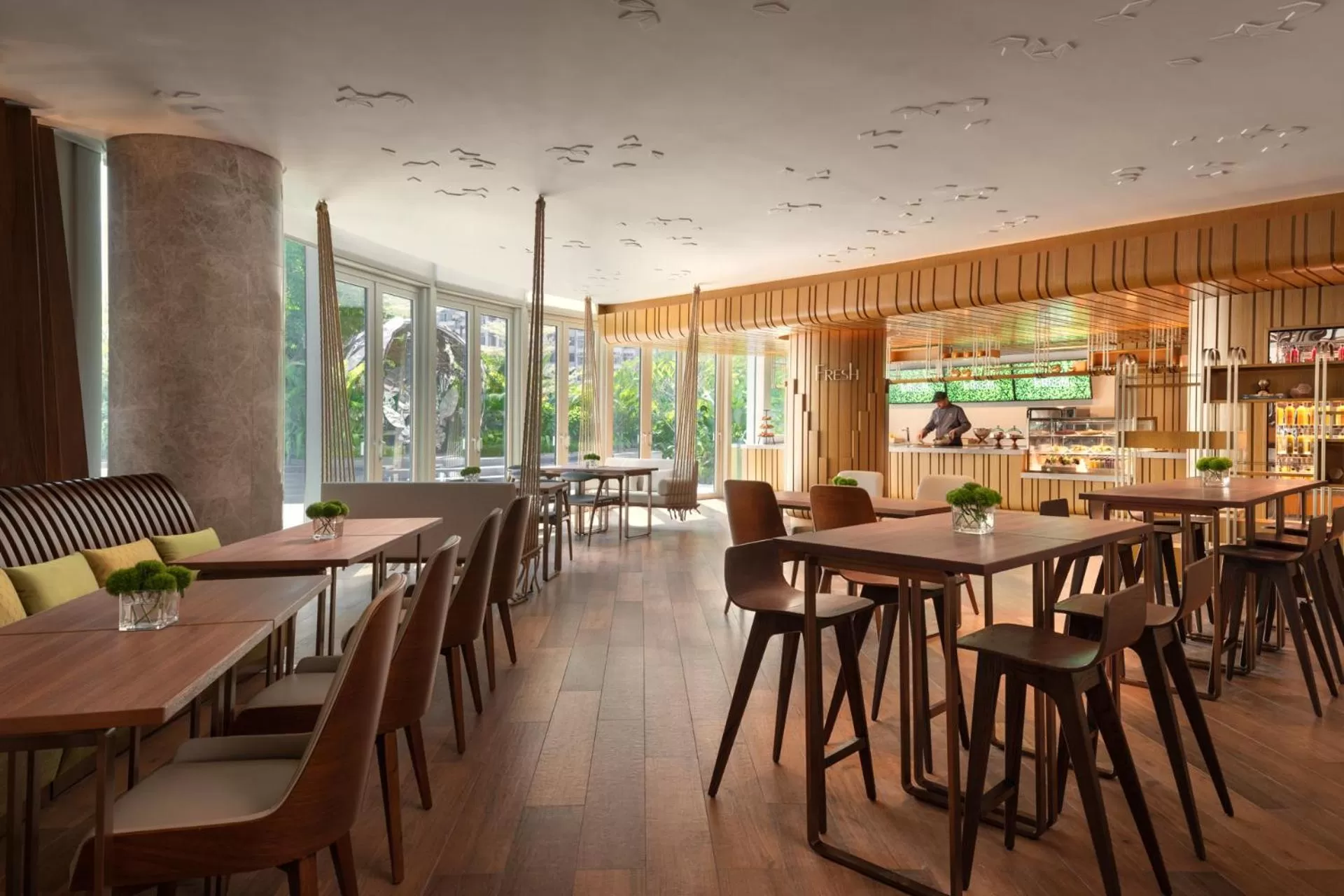 Restaurant/places to eat in The Silveri Hotel Hong Kong - MGallery Collection