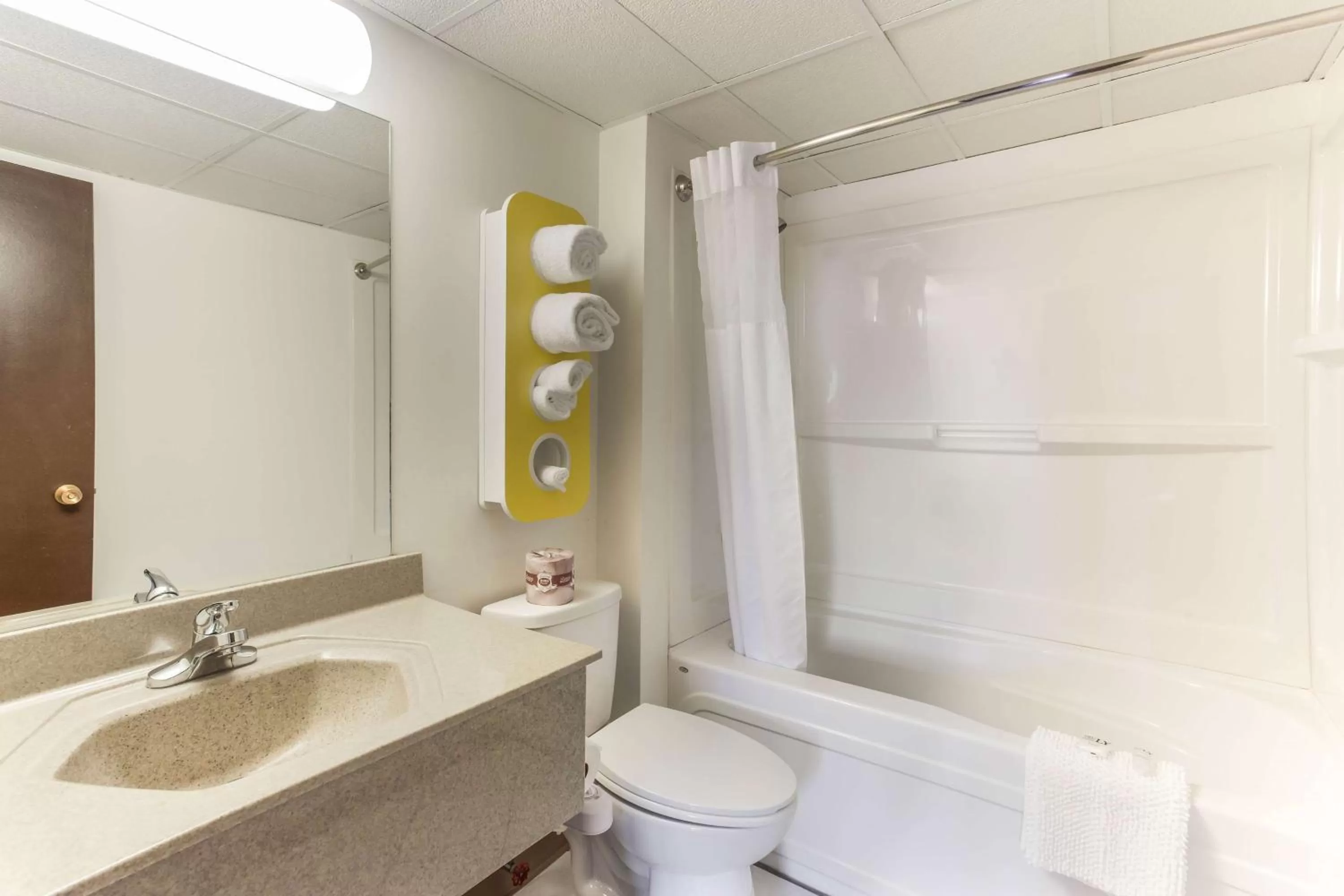 Bathroom in Motel 6-Lethbridge, AB