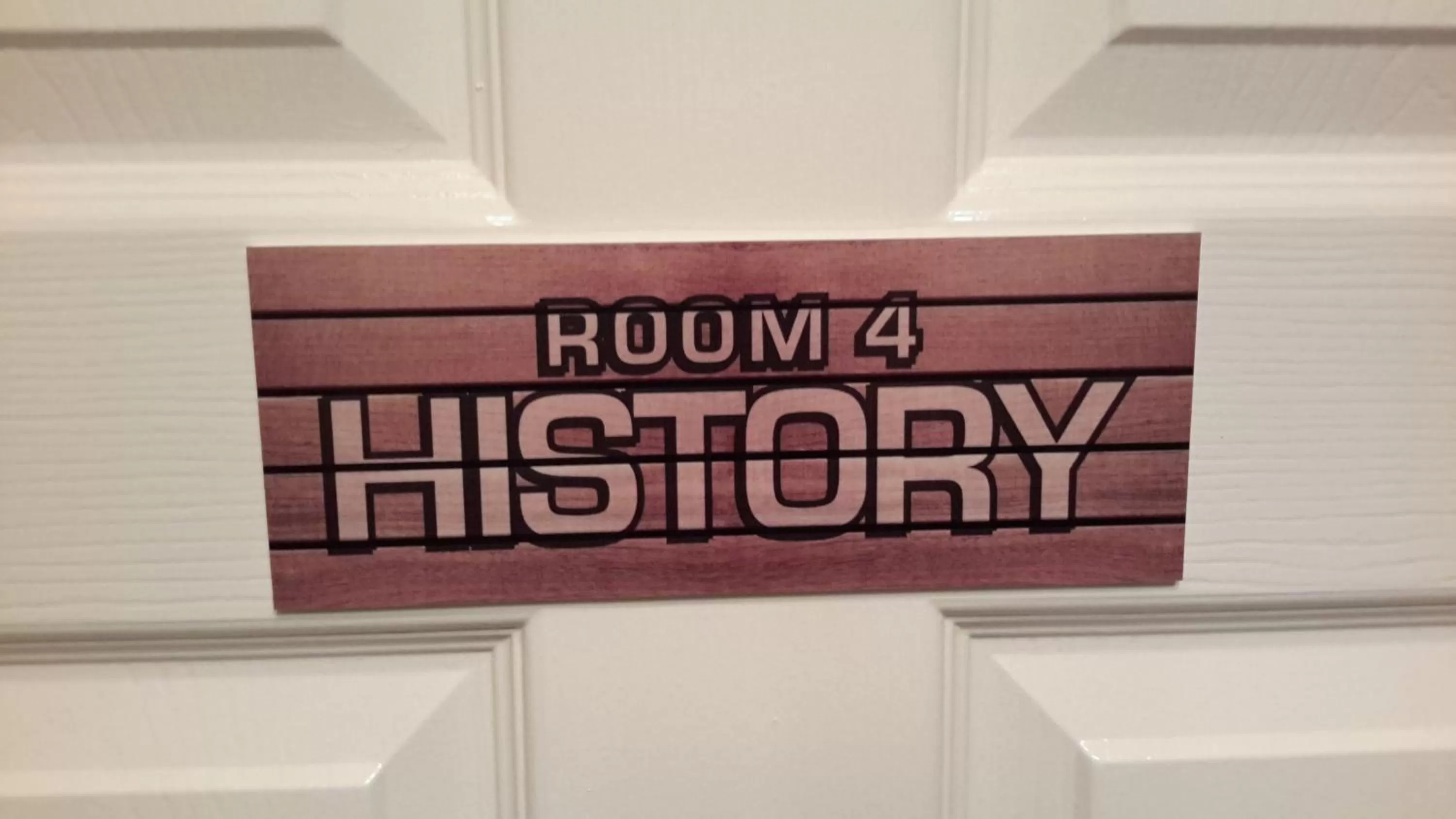 Text overlay in The School House