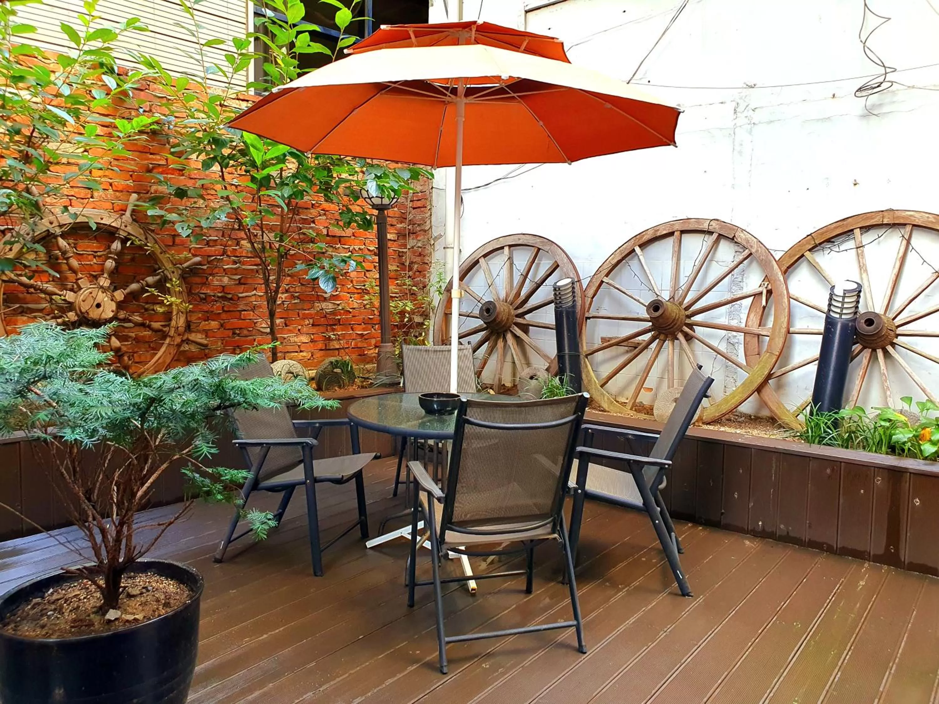 Garden in Rian Hotel