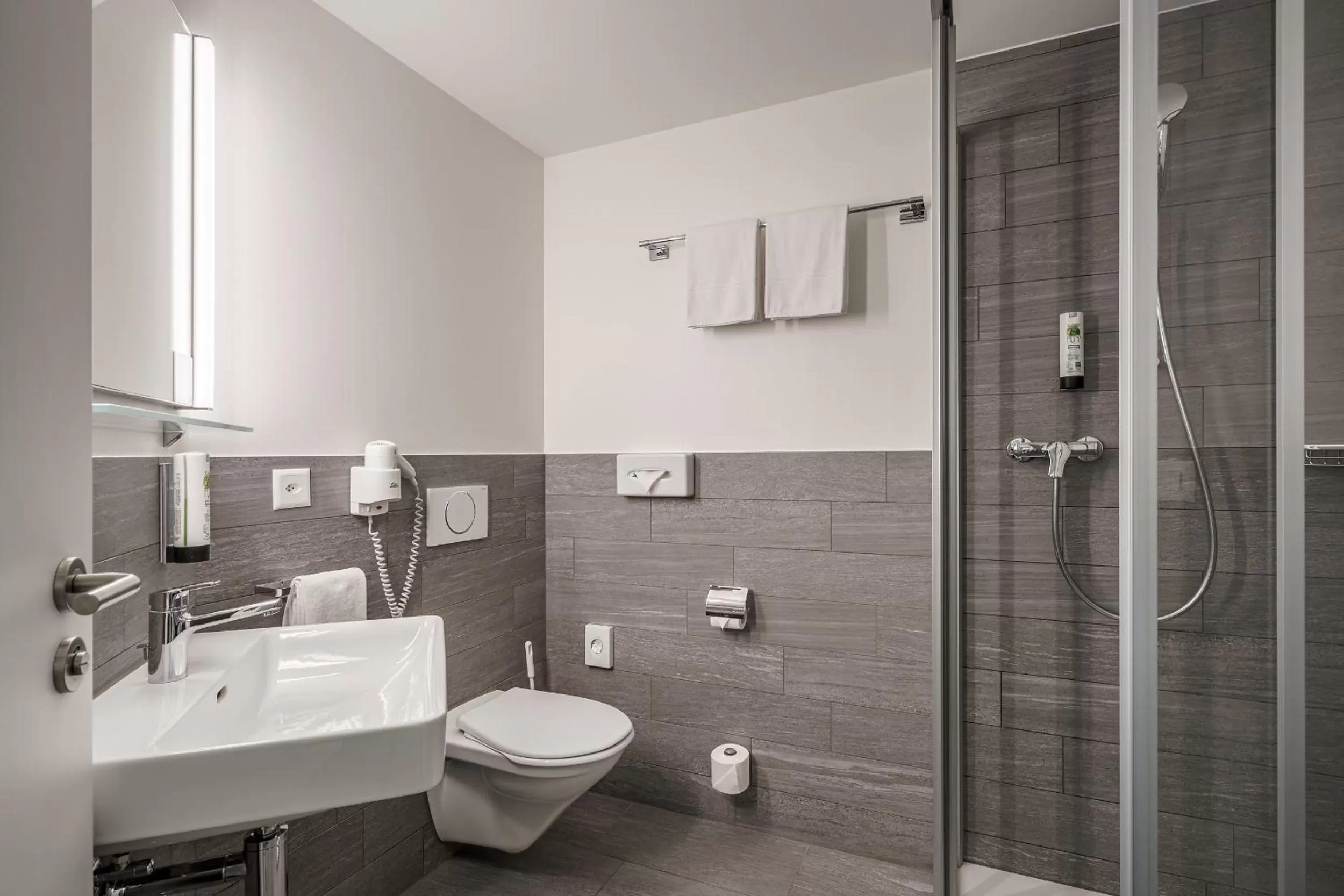 Bathroom in Hotel Bernerhof