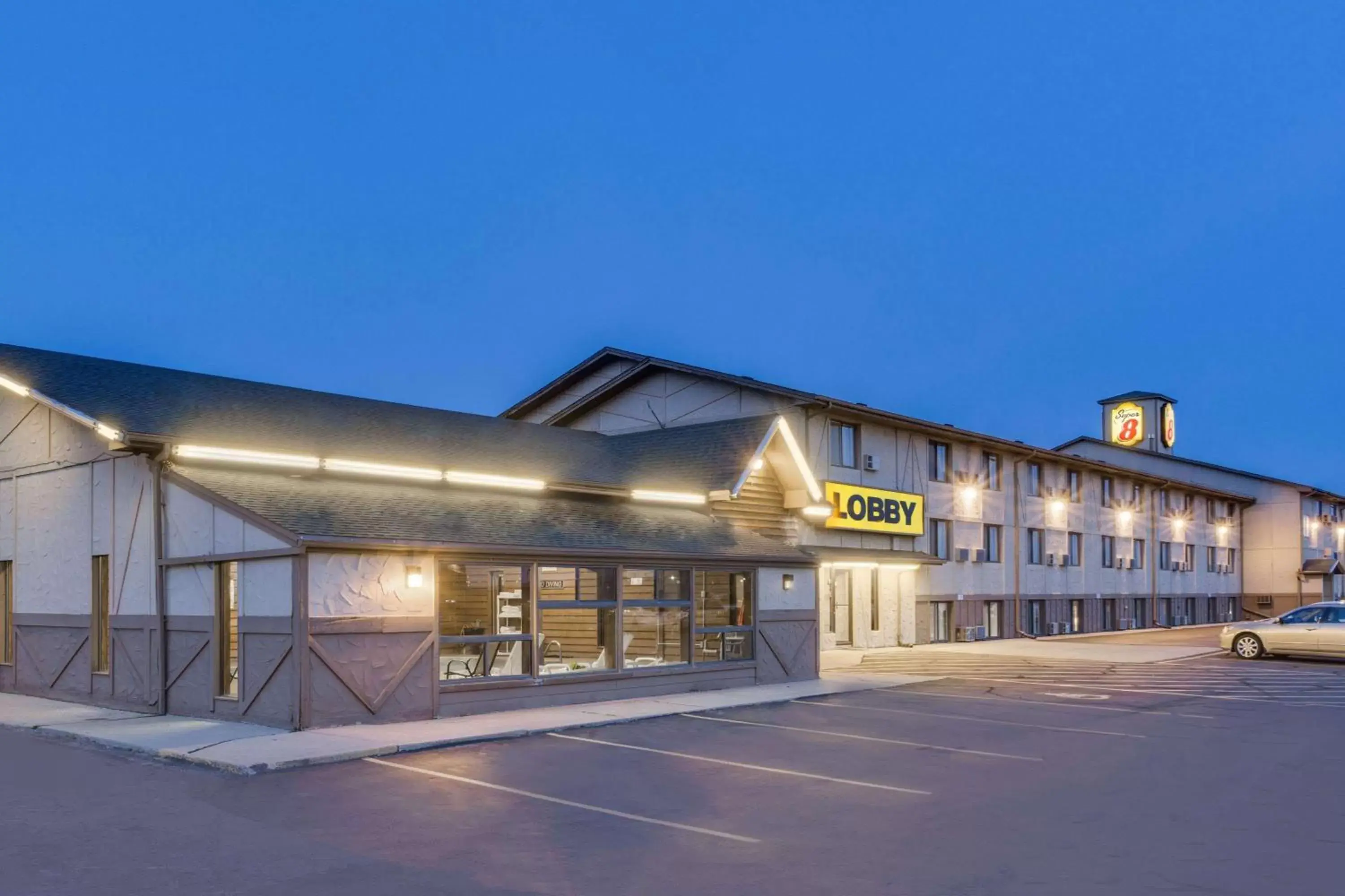 Super 8 by Wyndham Mitchell Super 8 by Wyndham Mitchell