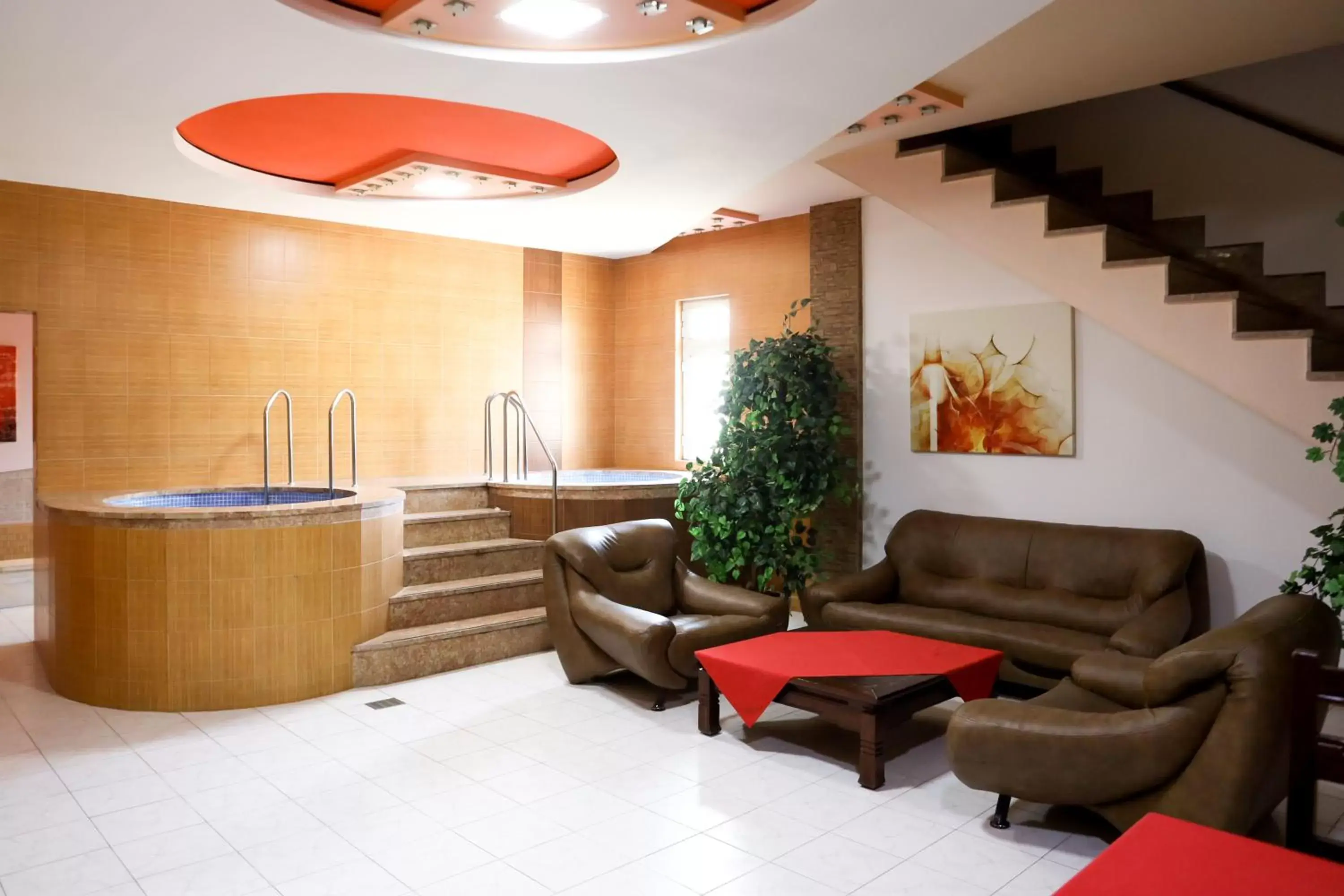 Suite in NO PROBLEM Suite in NO PROBLEM