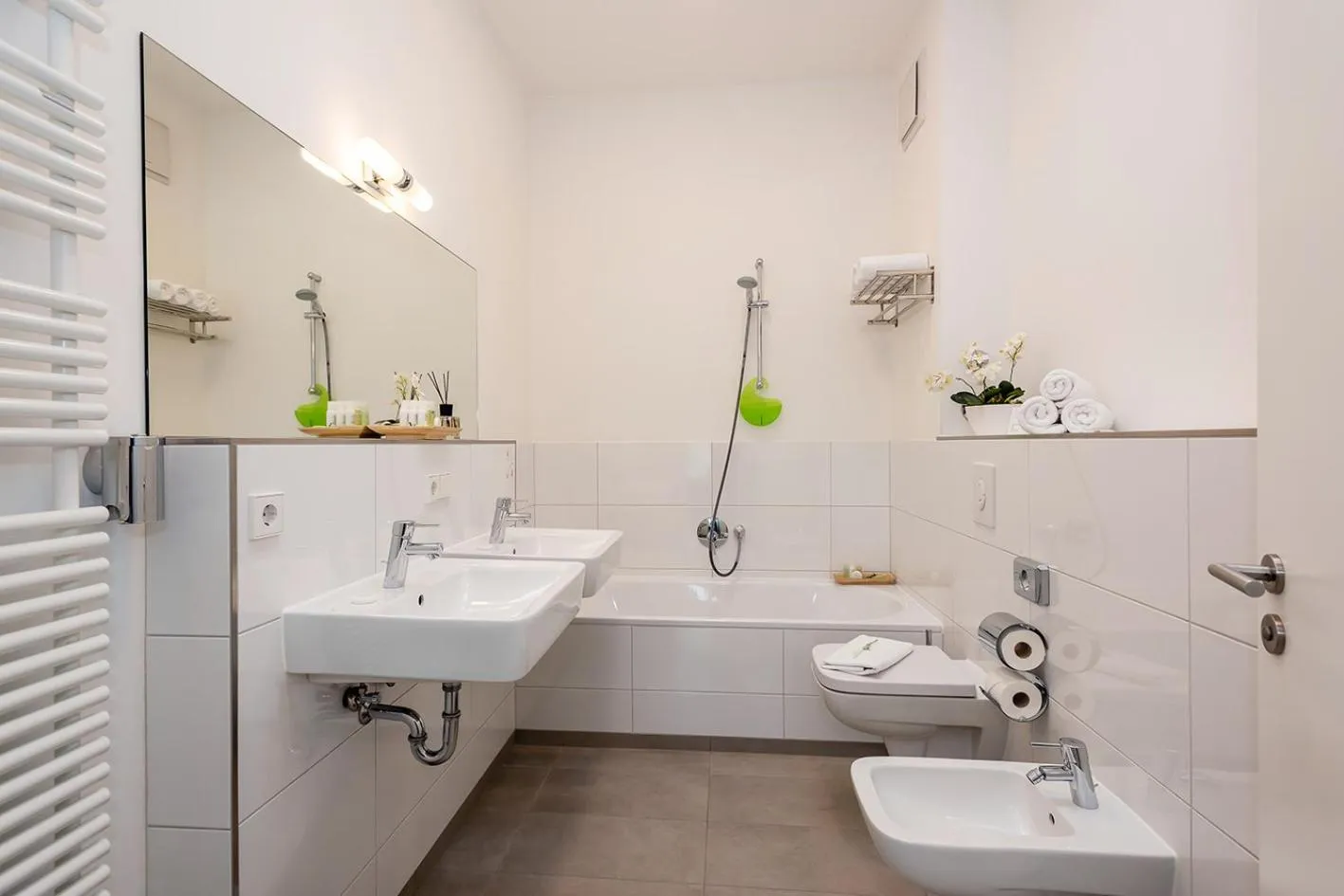 Shower in Apartments Rosenthal Residence