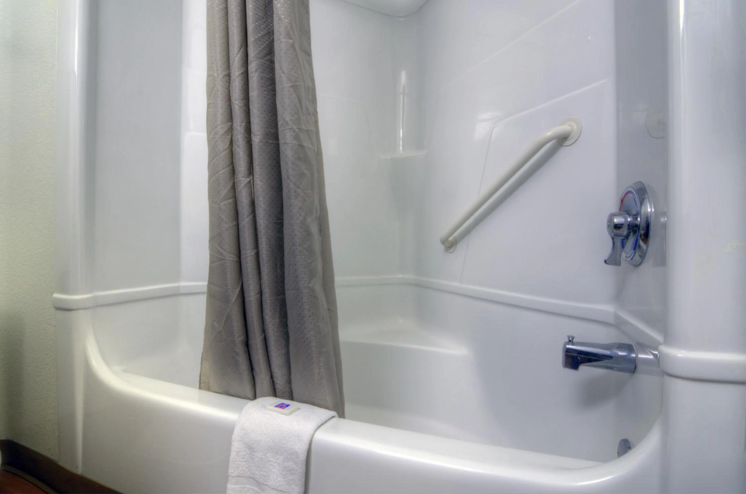 Bathroom in Motel 6-Orlando, FL - International Dr