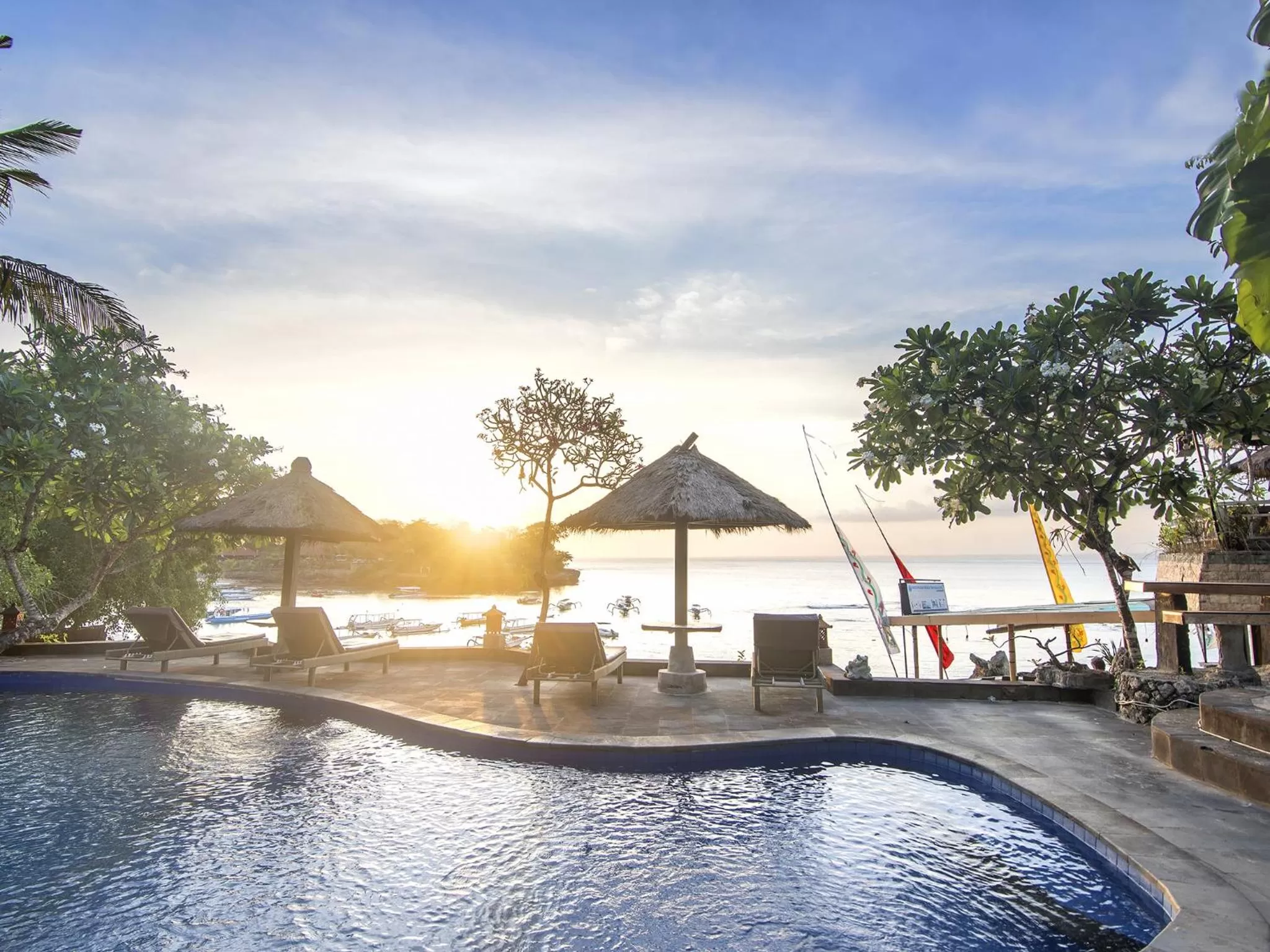 Mushroom Beach Bungalows