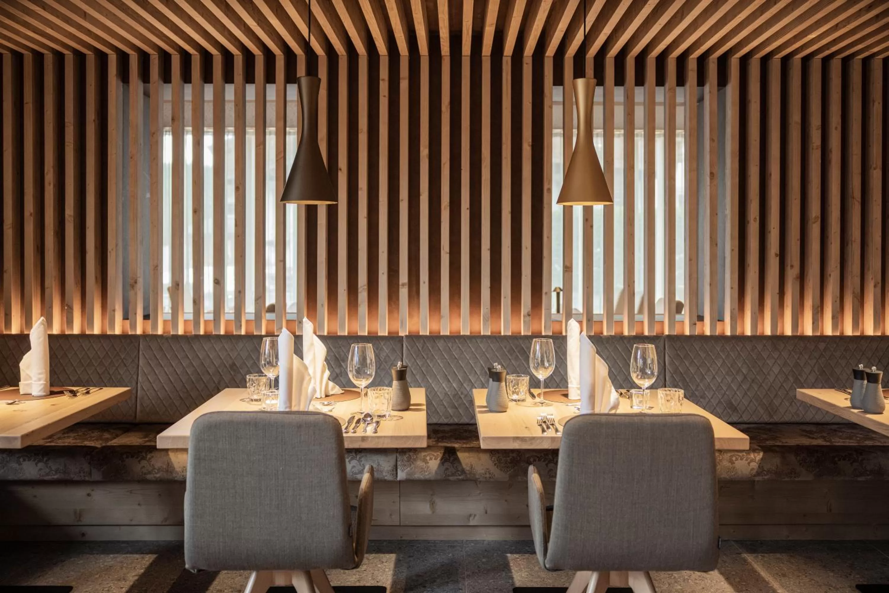 Restaurant/Places to Eat in Hotel Kristall