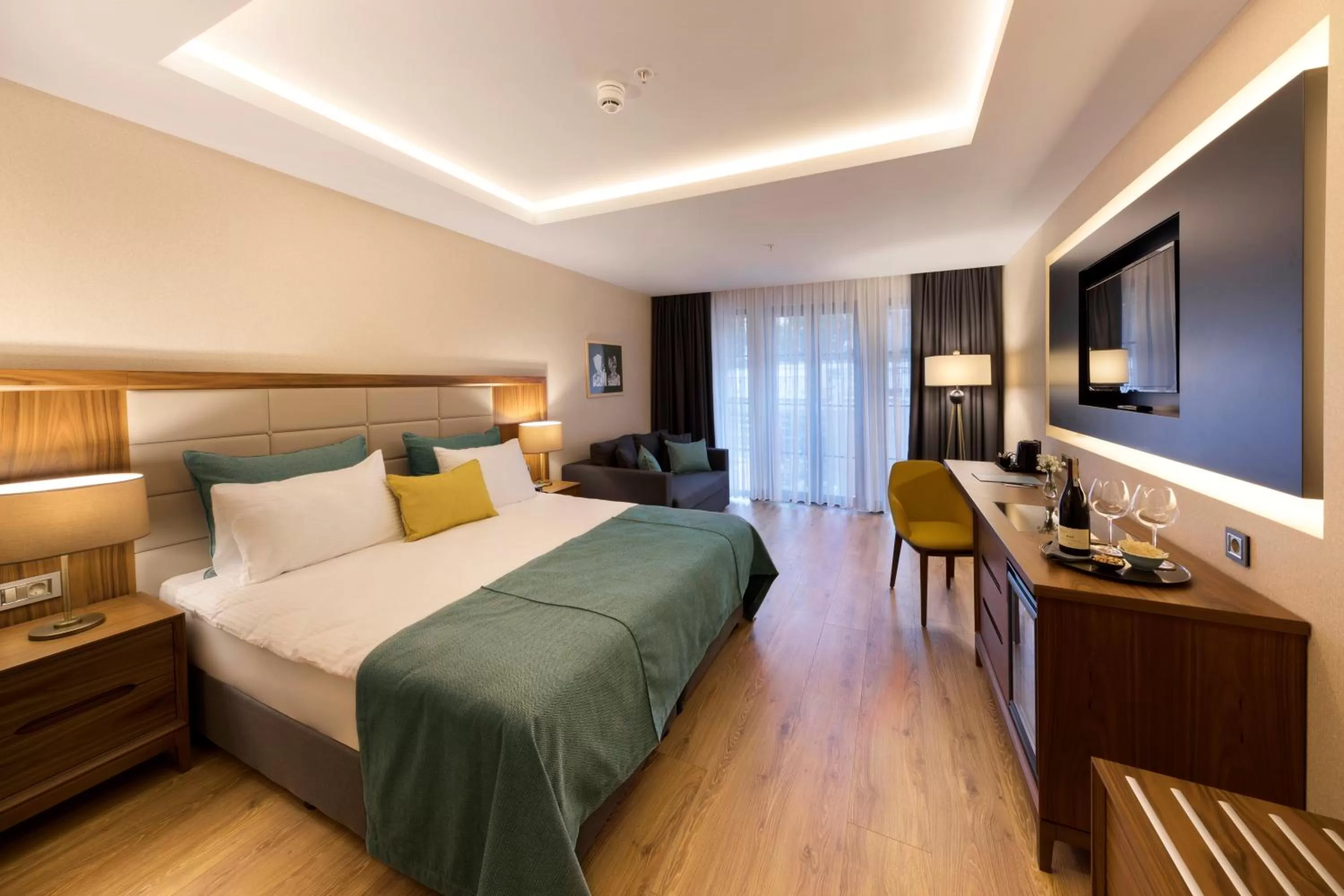 Deluxe Room in Endless Art Hotel-Special Category