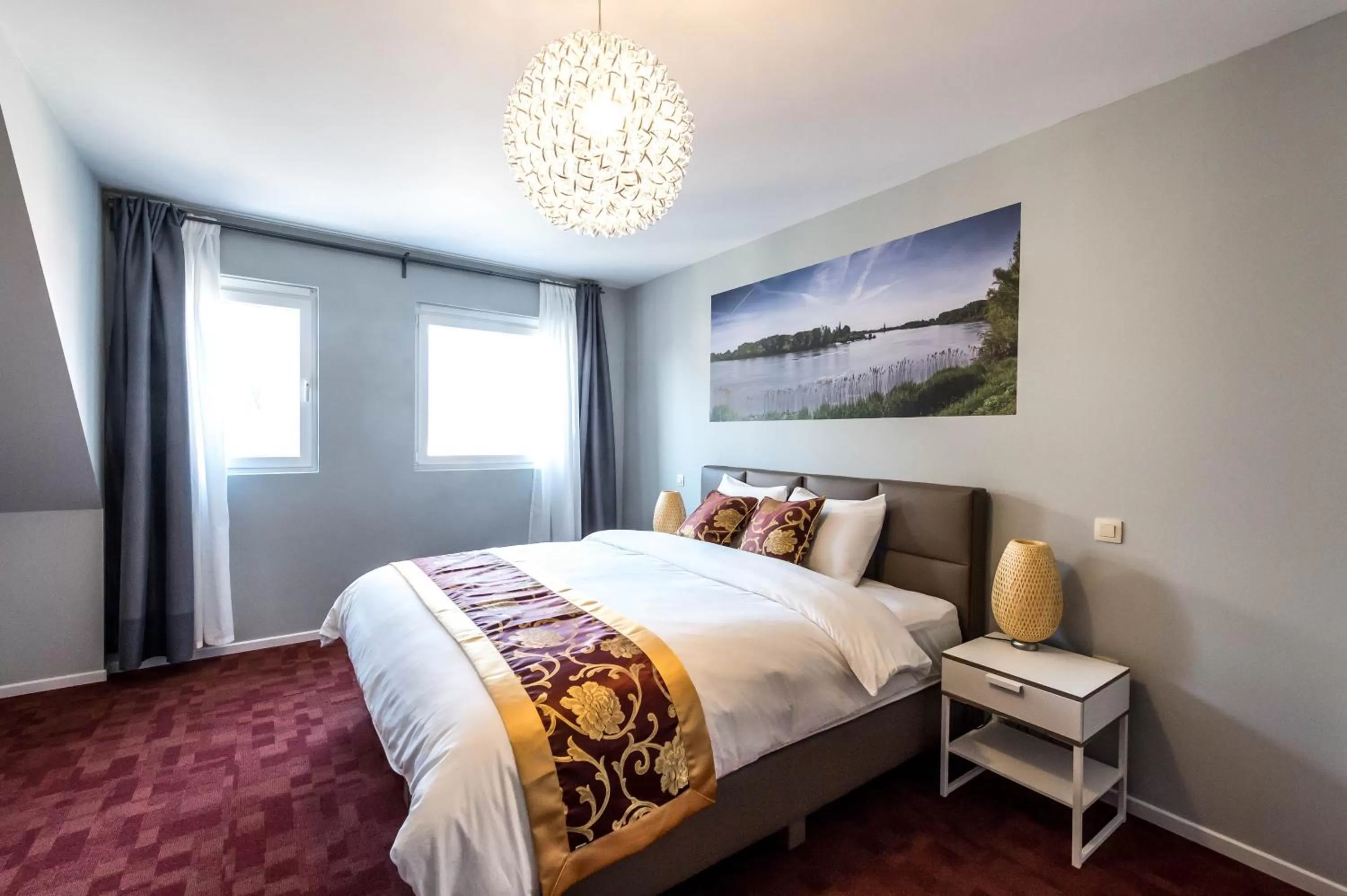 Property building, Bed in Hotel Temse