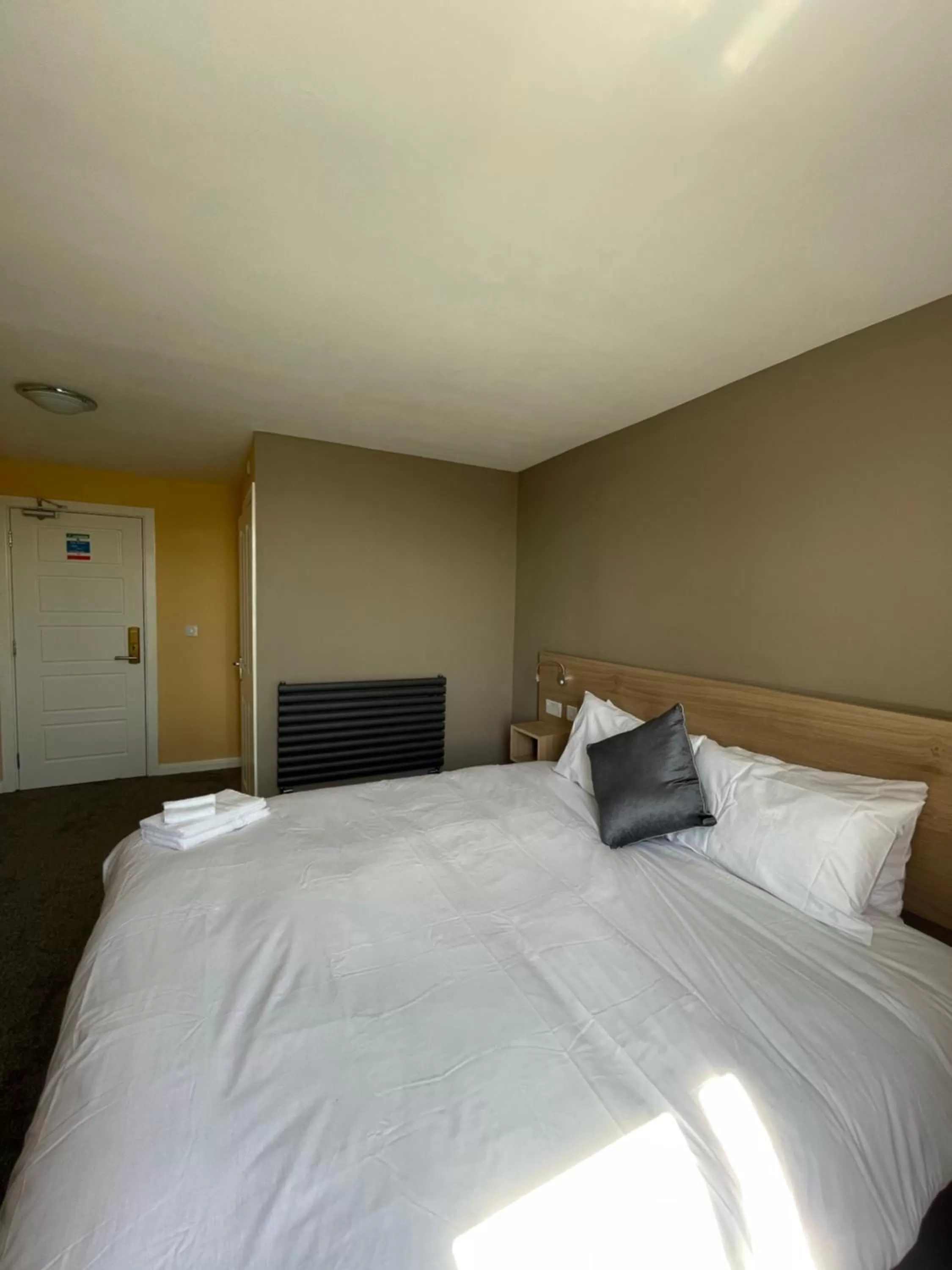 Bedroom, Bed in Tinapa Suites