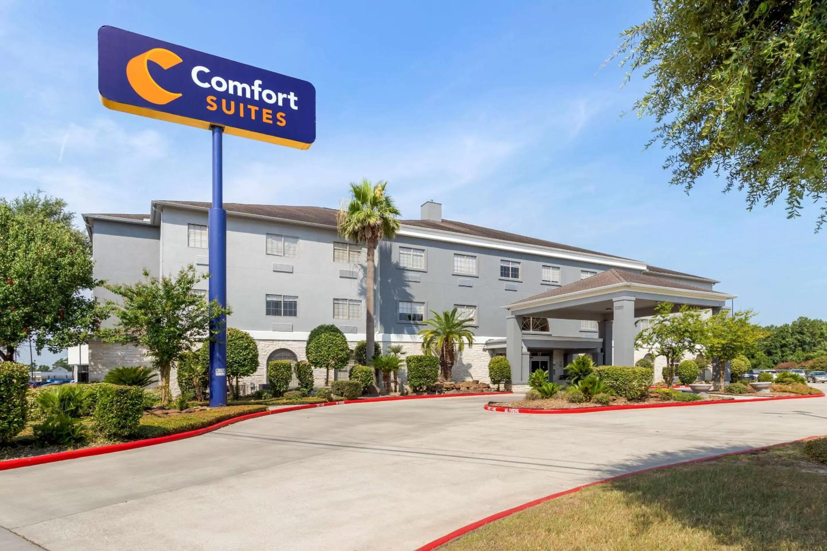 Property building in Comfort Suites Kingwood, Humble, New Caney, Houston IAH Airport