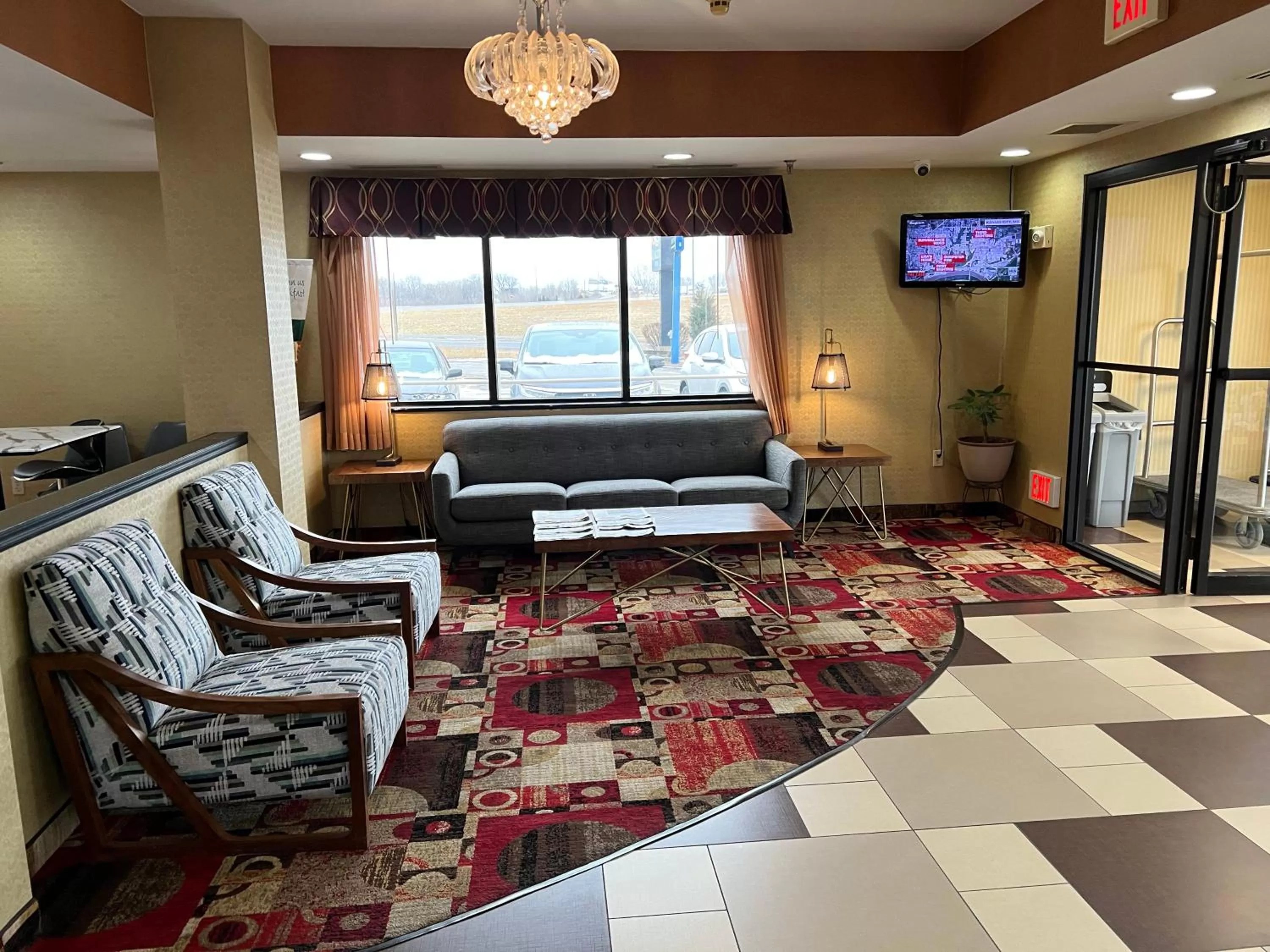 Seating area in Quality Inn Des Moines North