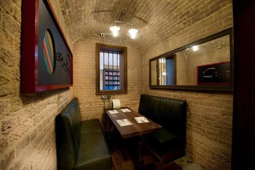 Restaurant/places to eat in The Golden Hope Wetherspoon