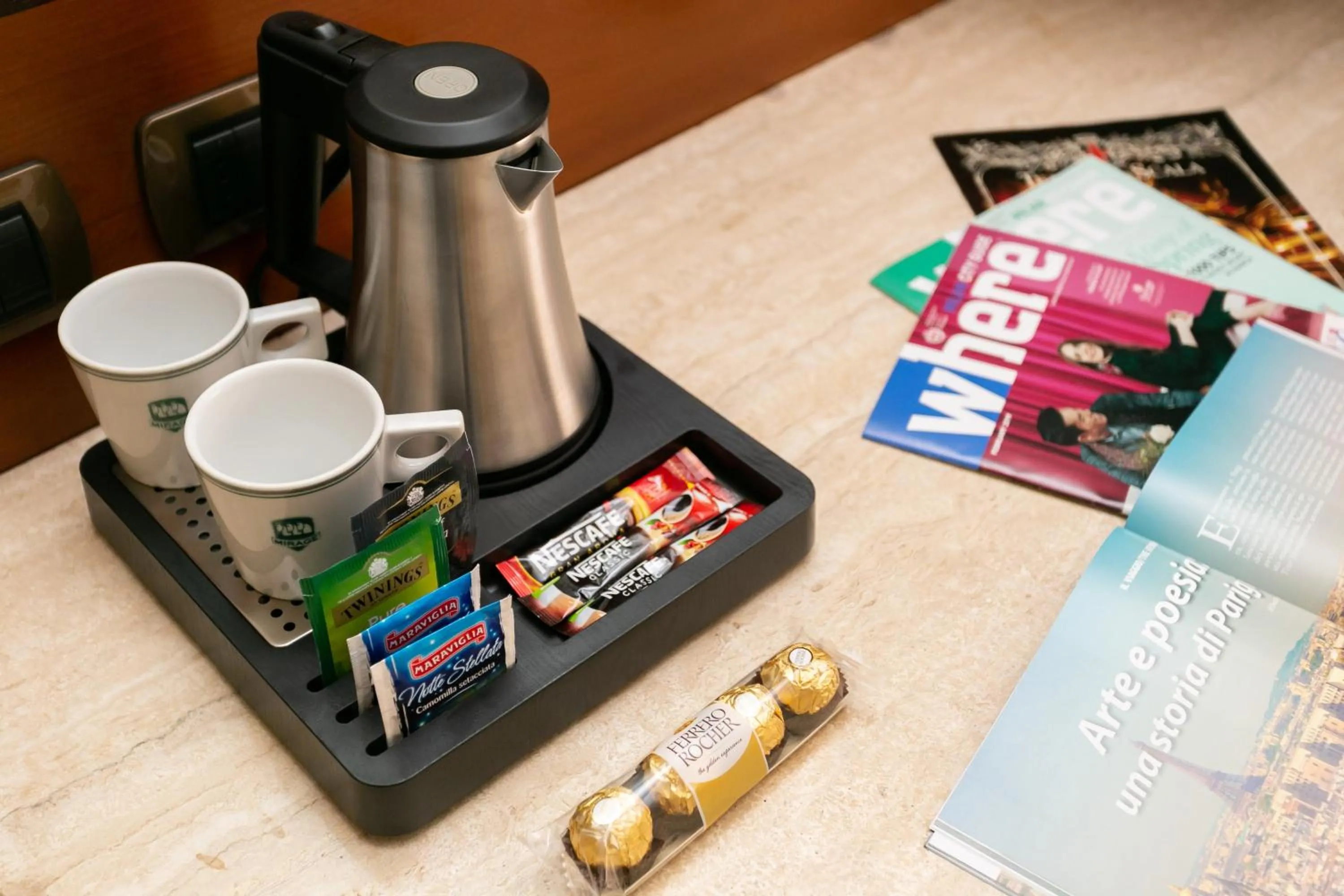 Food and drinks in Hotel Mirage Sure Hotel Collection by Best Western